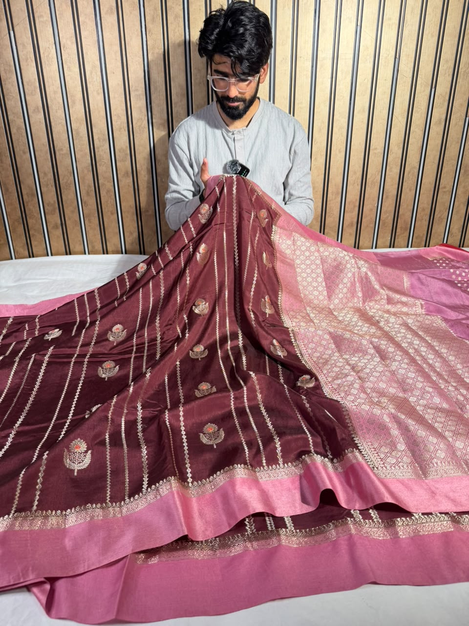 Wine Mauve Comfortable Chinia Silk Banarasi Saree