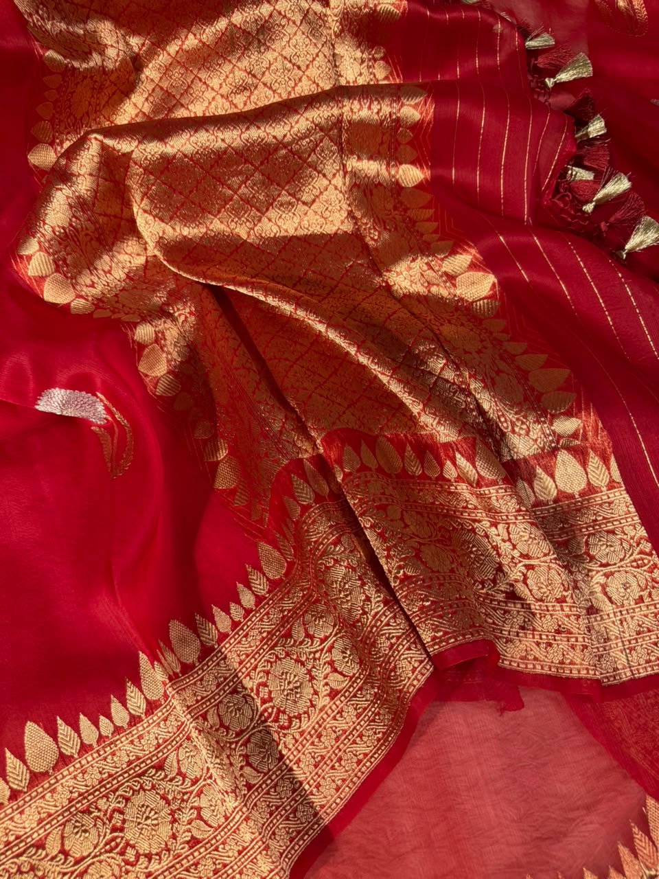 Bright Red Pure Kora Silk Handloom Banarasi Saree
