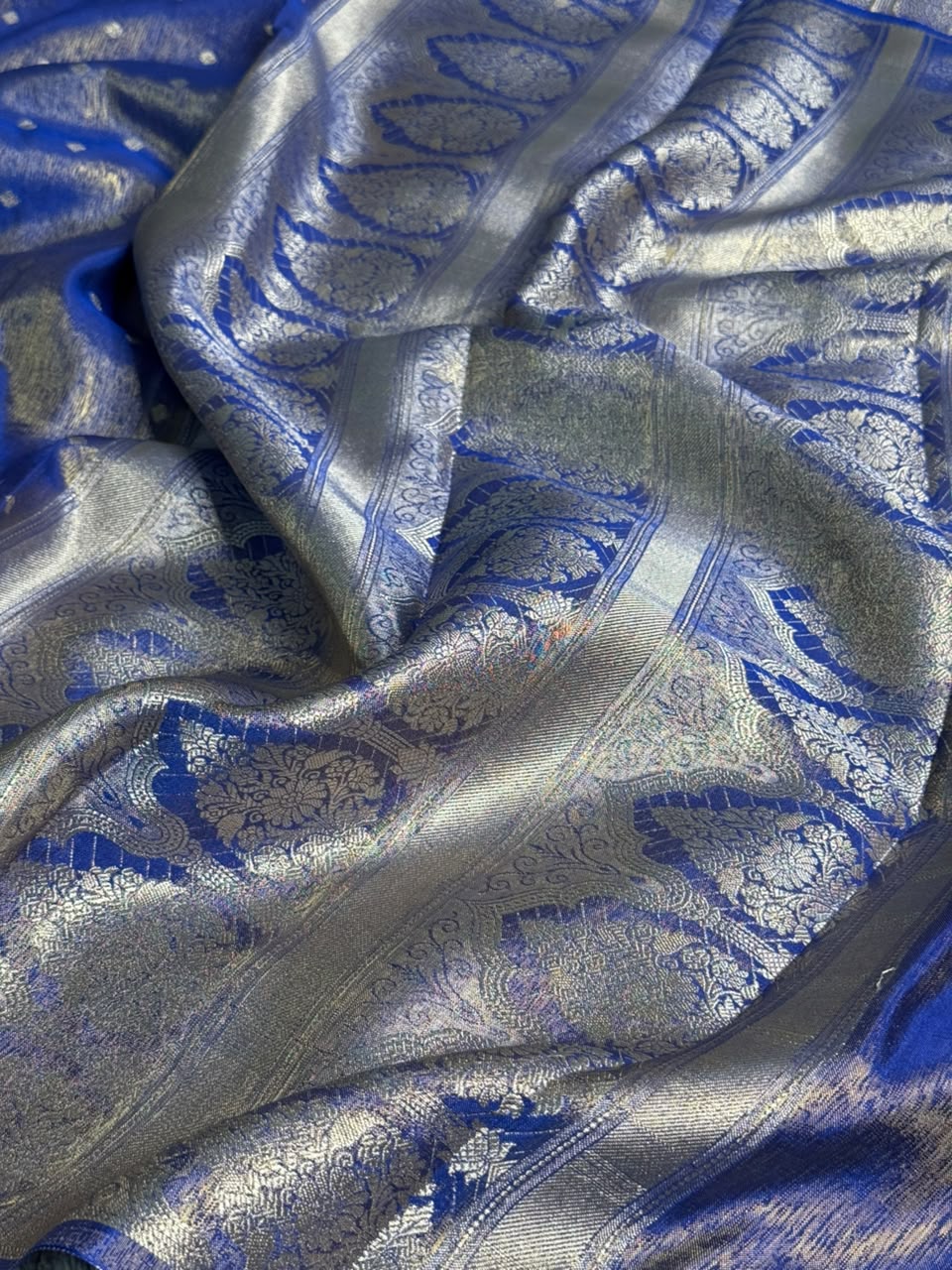 Royal Blue Breathable Tissue Silk Traditional Buti Weave Banarasi Saree