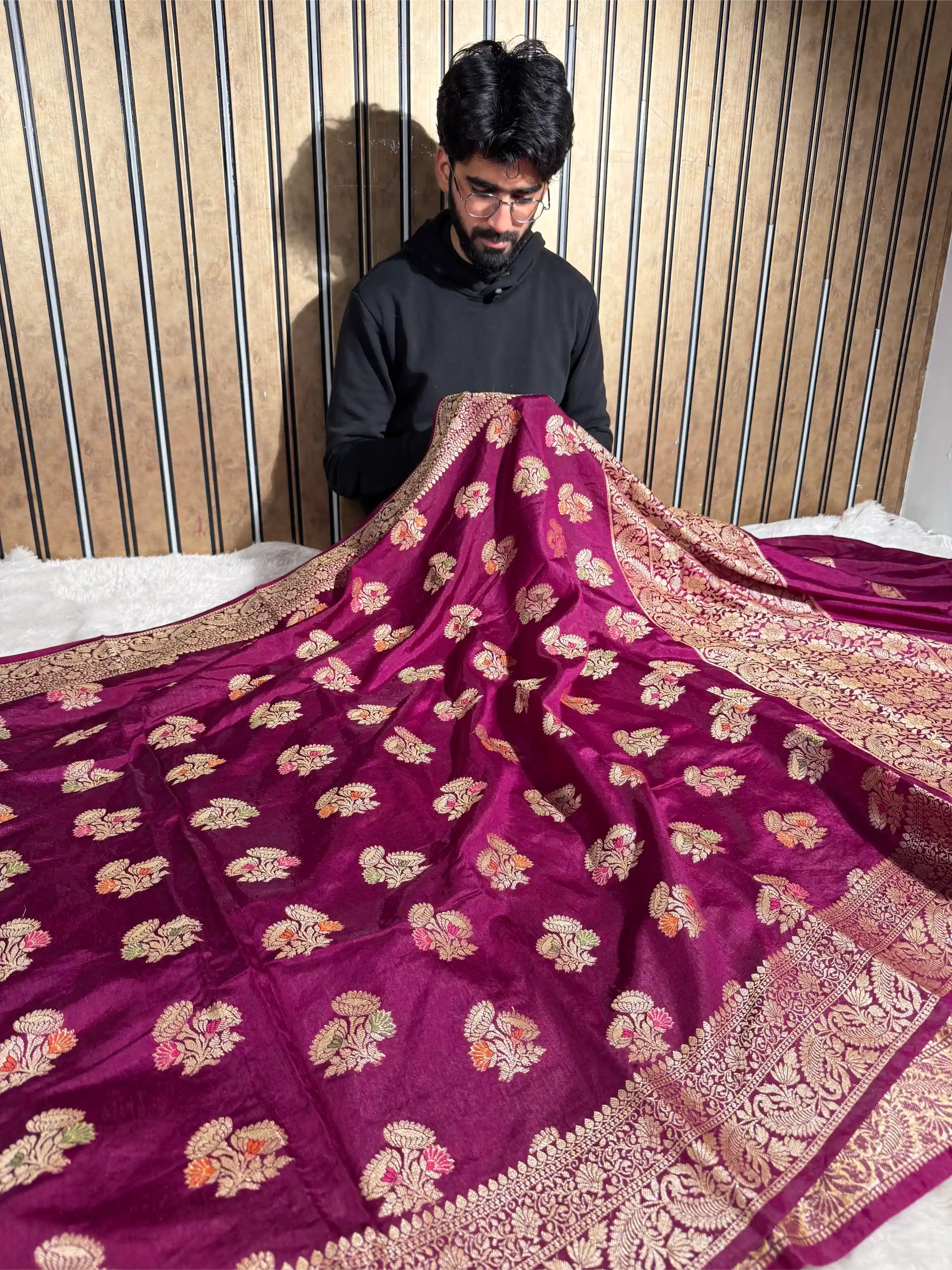 Wine Warm Silk Meenakari Traditional Buta Weave Banarasi Saree