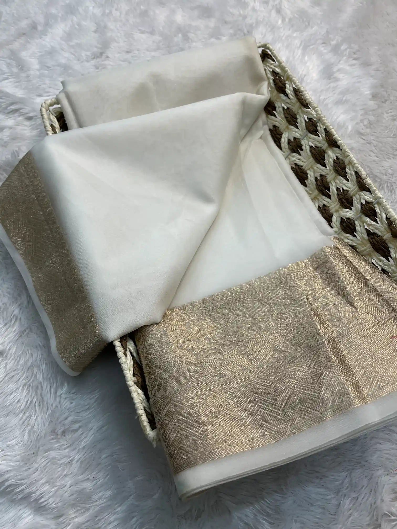 Zari Border Weave Traditional Banarasi Saree