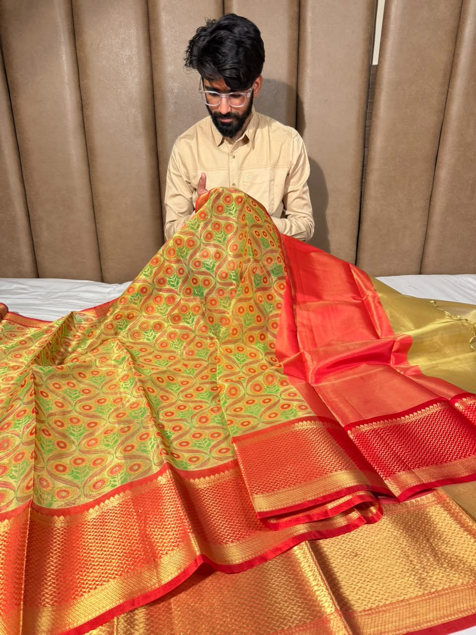 Floral Print gold Tissue Banarasi Saree
