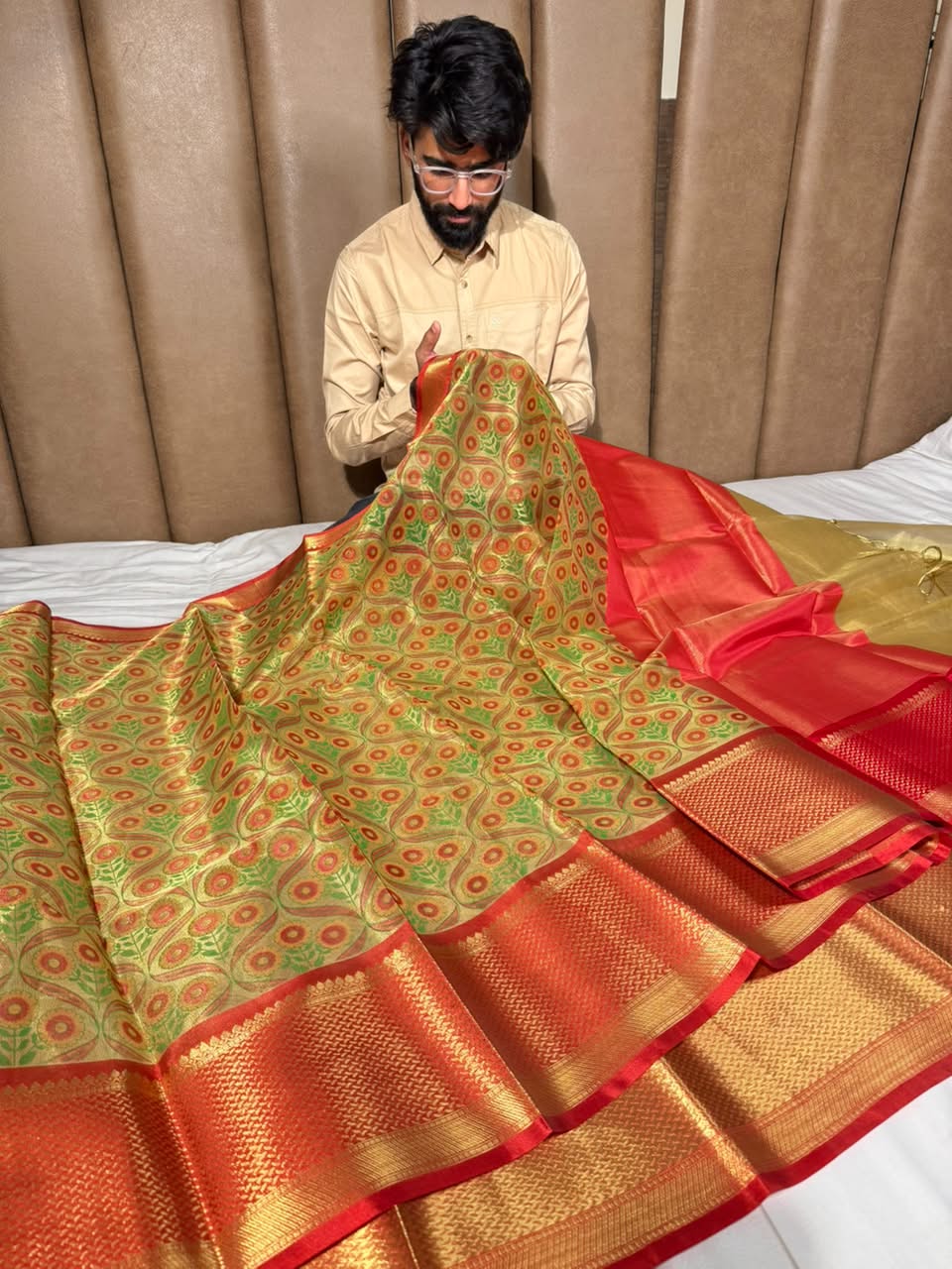 Floral Print gold Tissue Banarasi Saree