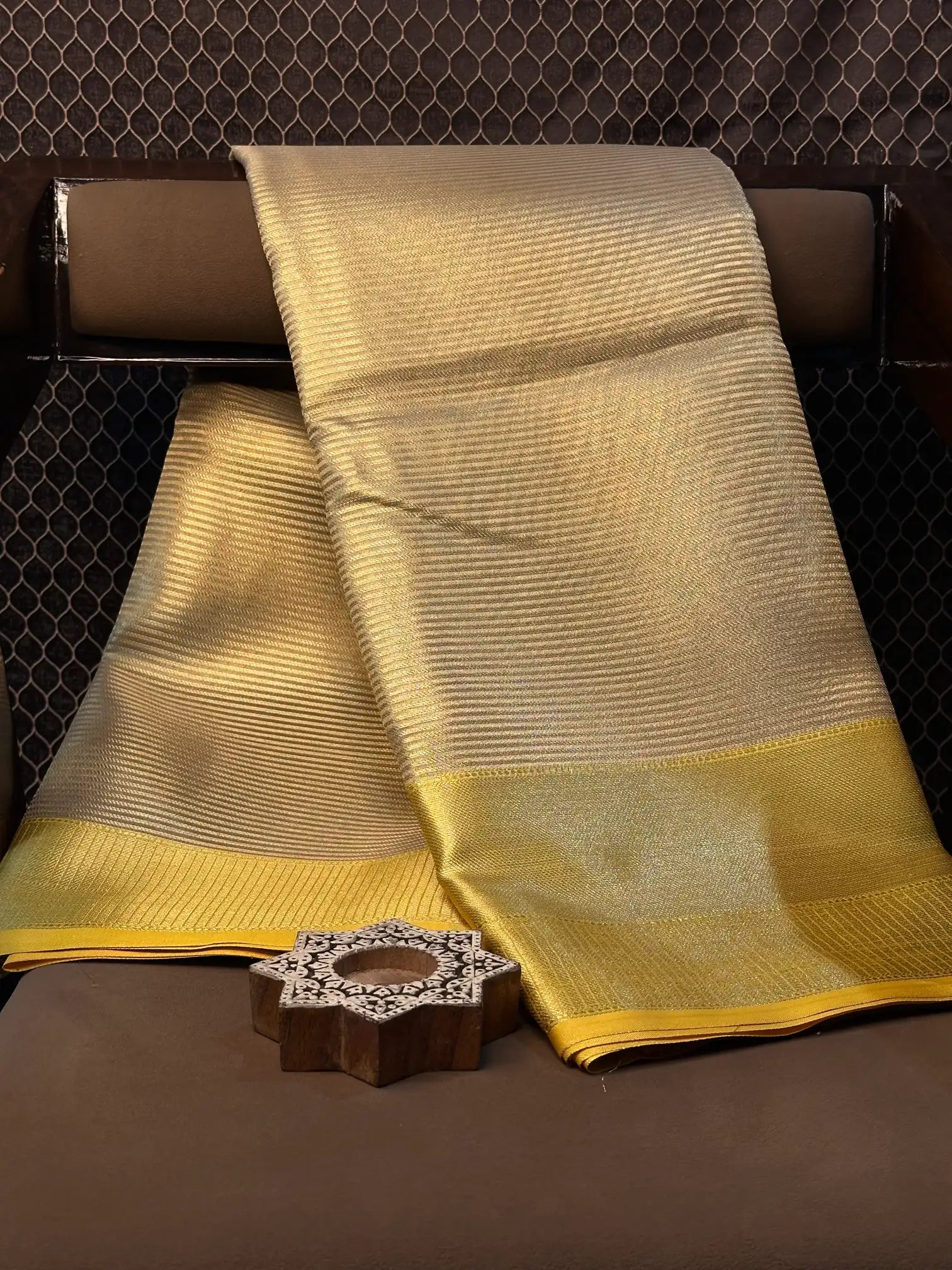 Premium contemperory weave softsilk Banarasi saree