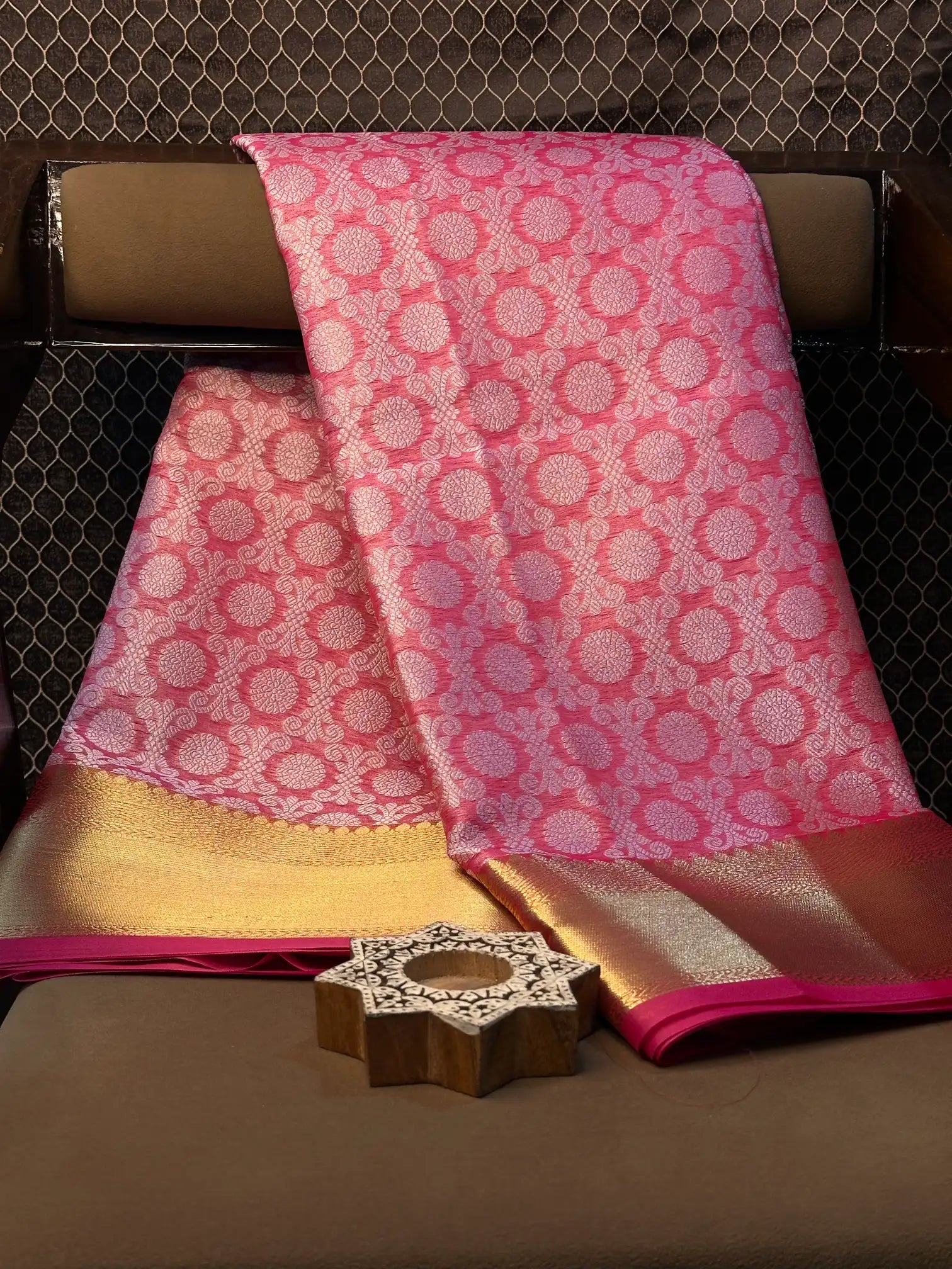 Premium contemperory weave softsilk Banarasi saree