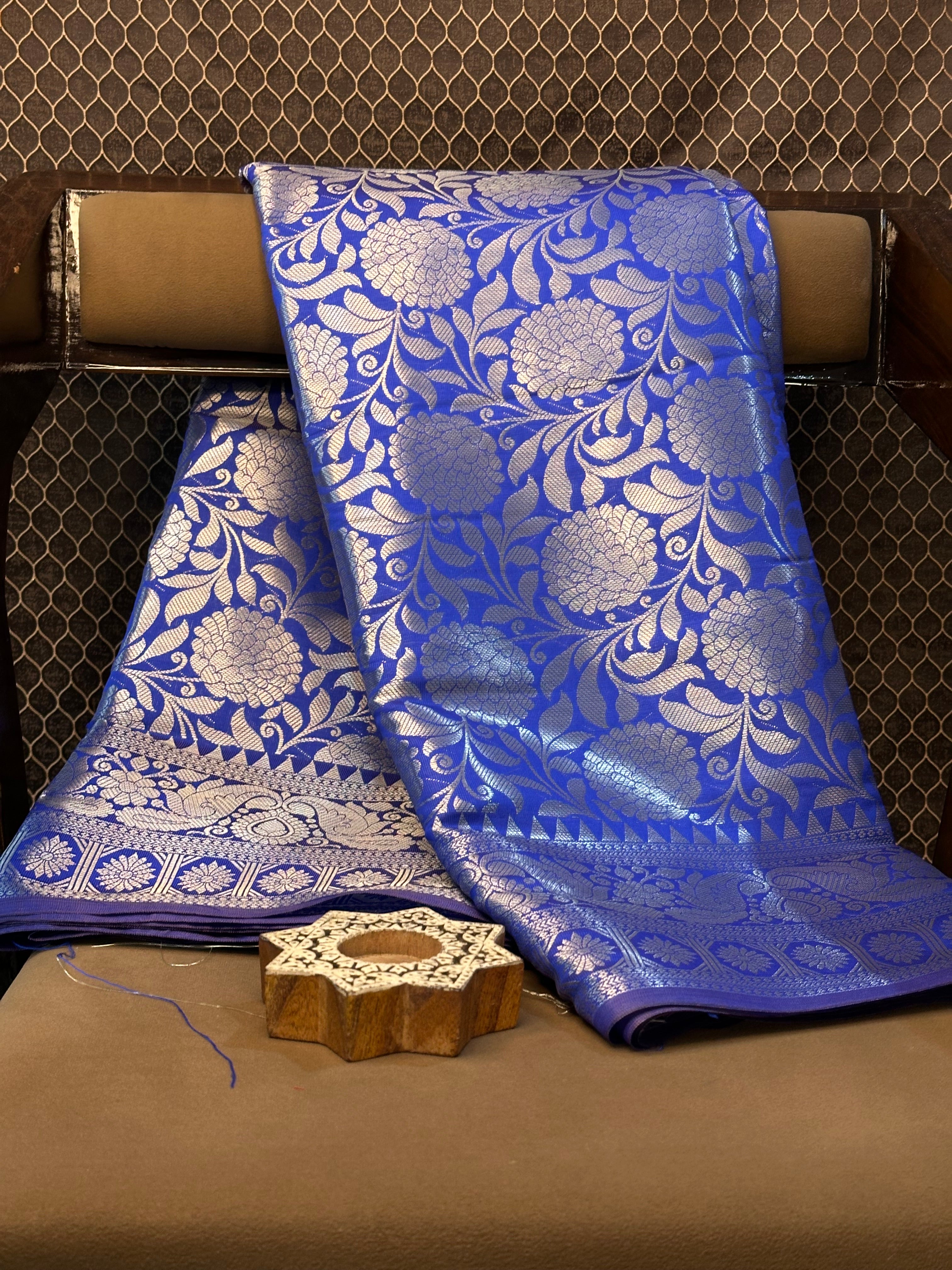 Traditional weave Softsilk Banarasi saree