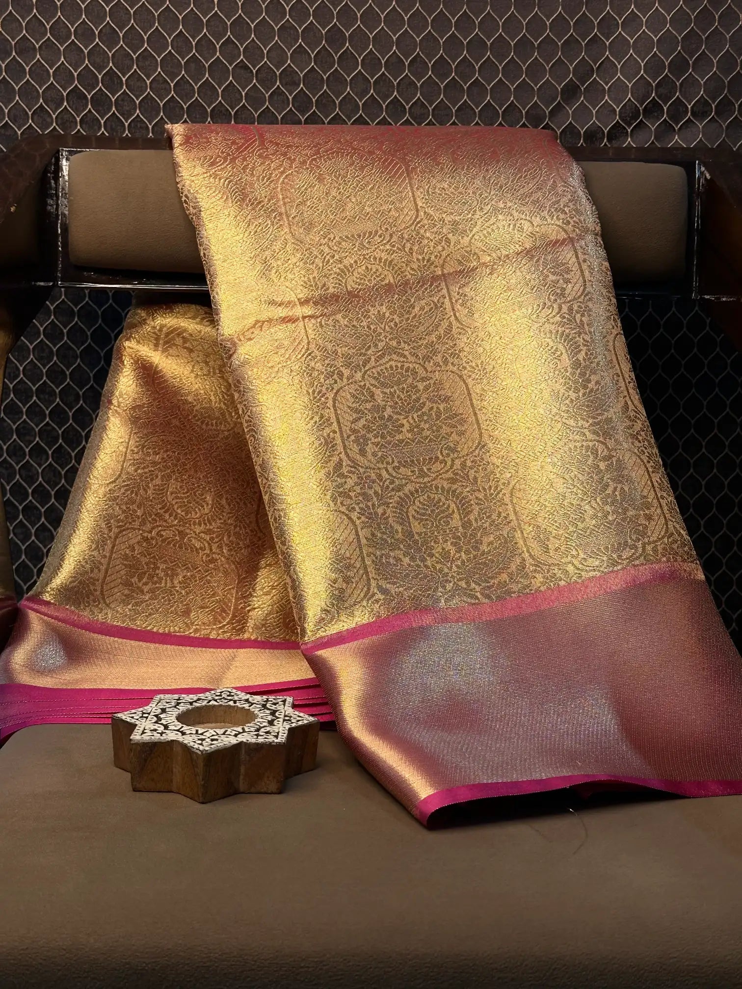 Premium contemperory weave softsilk Banarasi saree