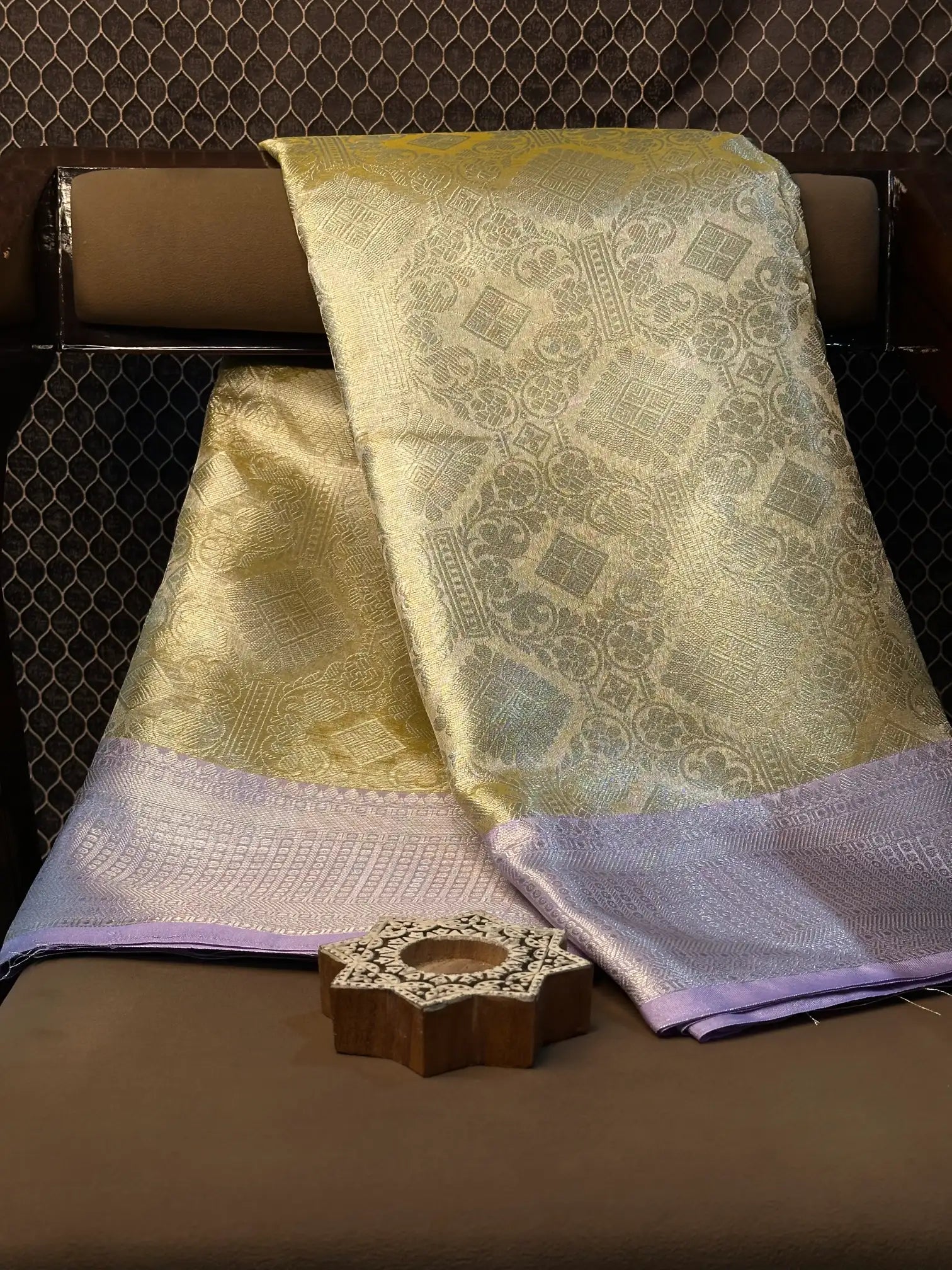 Premium contemperory weave softsilk Banarasi saree