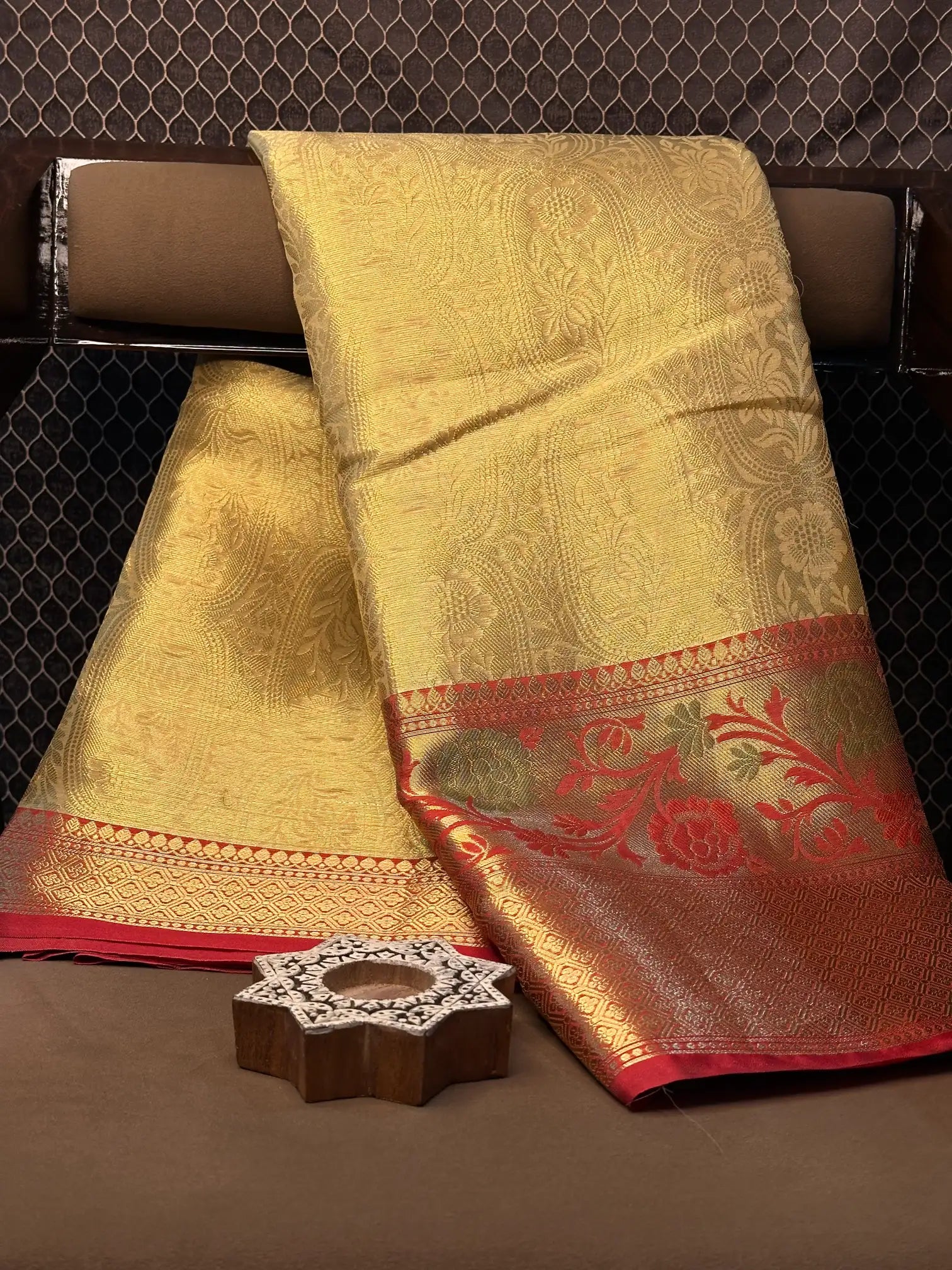 Premium contemperory weave softsilk Banarasi saree