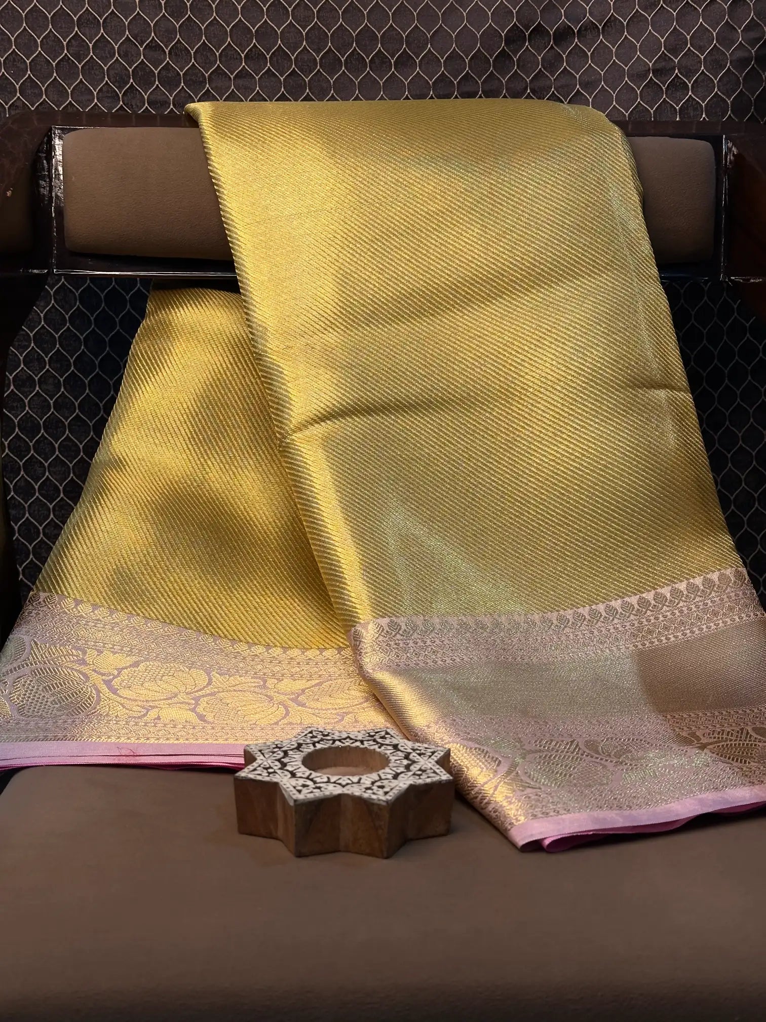 Premium contemperory weave softsilk Banarasi saree