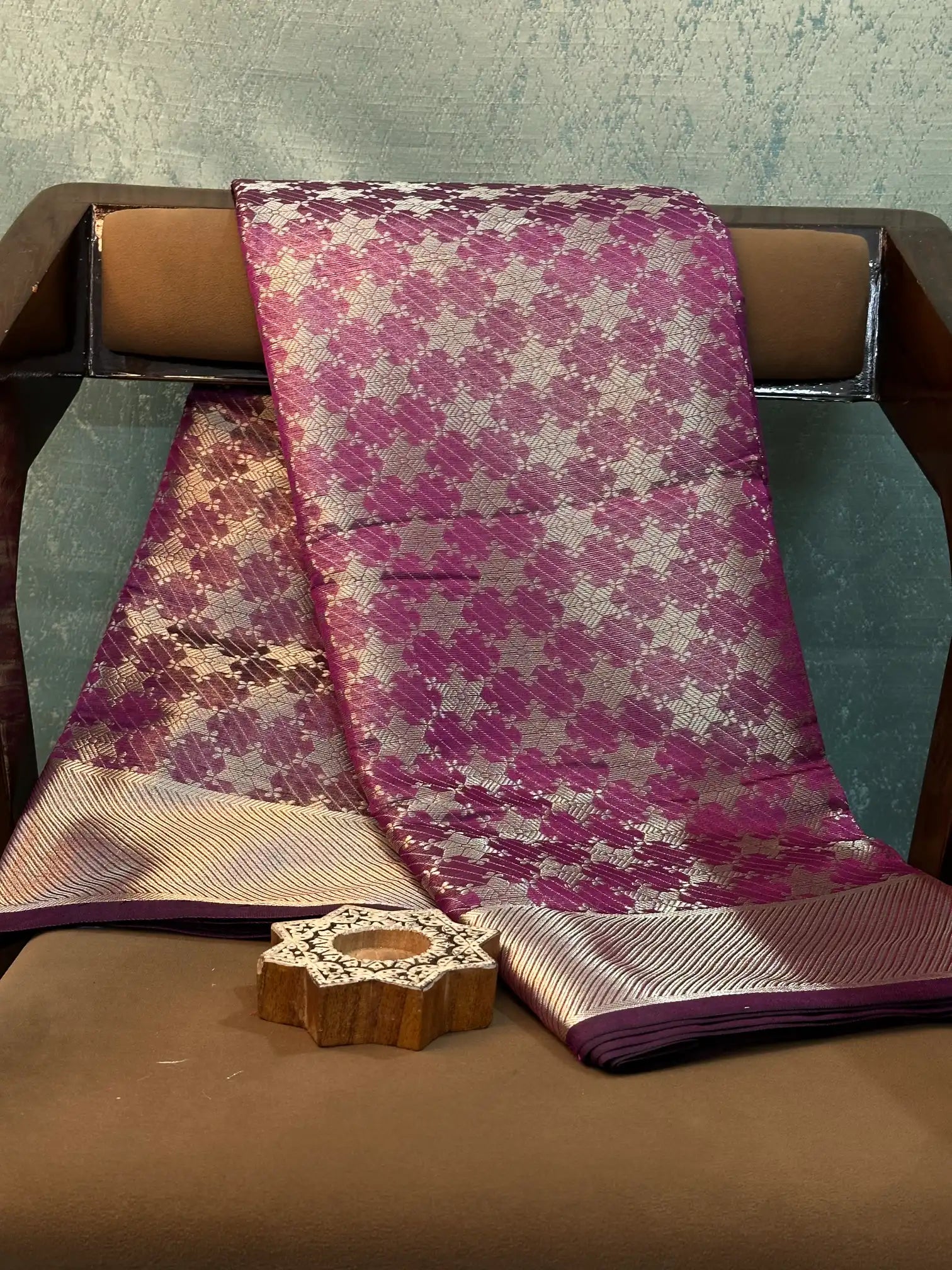 Contemporary Weave Kora Tissue Silk Banarasi Saree
