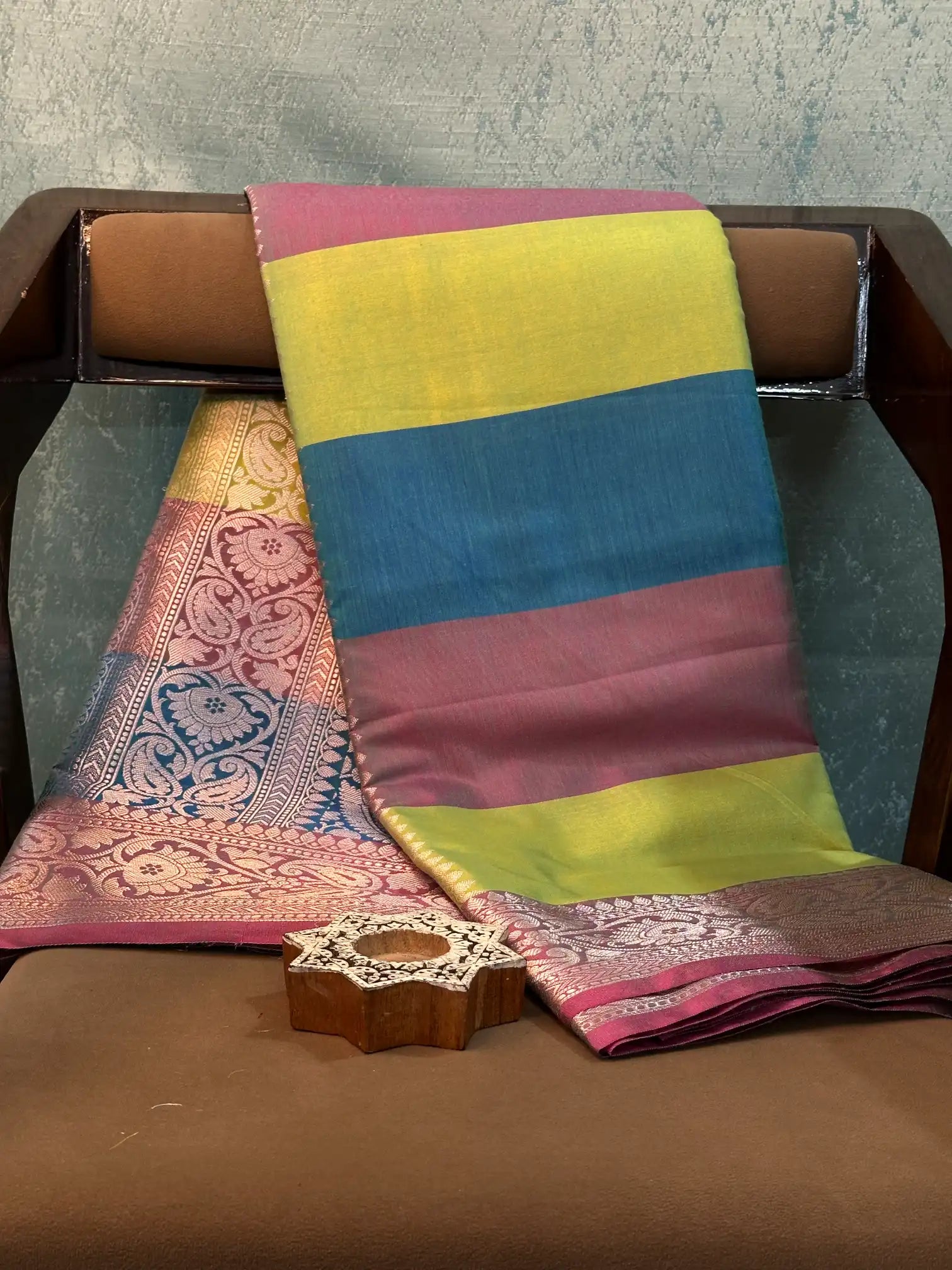 Eccentric Weave Softsilk Traditional Banarasi Saree