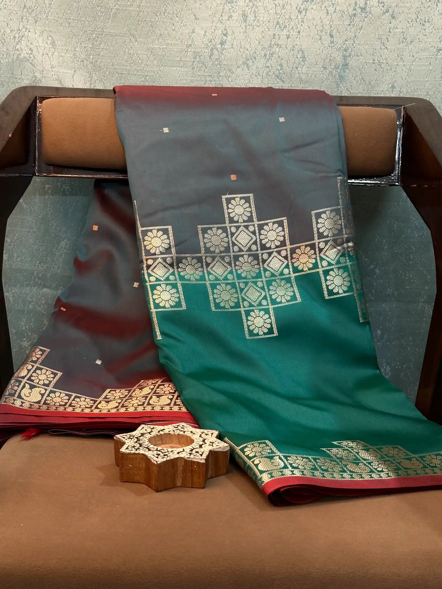 Eccentric Weave Softsilk Traditional Banarasi Saree