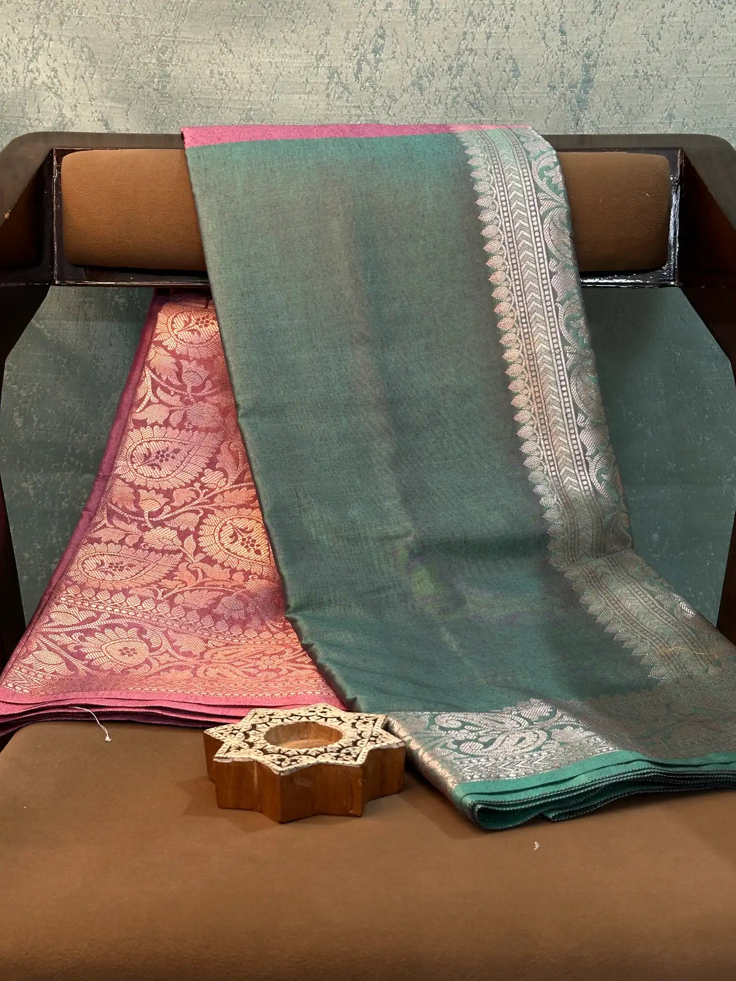 Contemporary Weave Kora Tissue Silk Banarasi Saree
