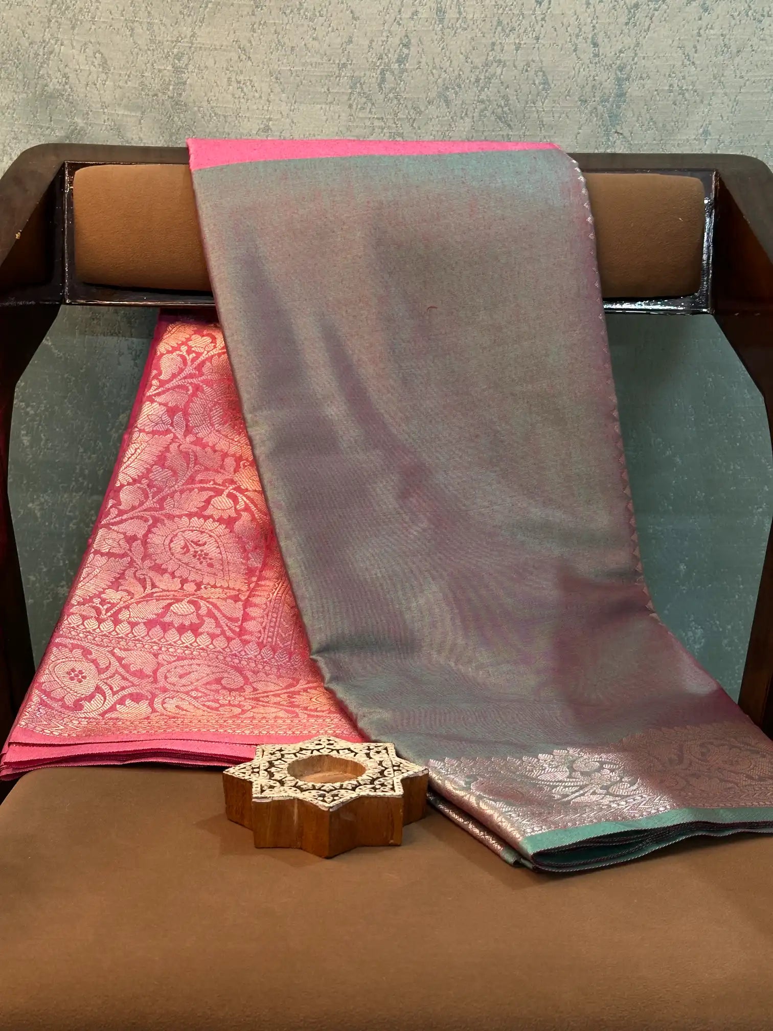 Contemporary Weave Kora Tissue Silk Banarasi Saree