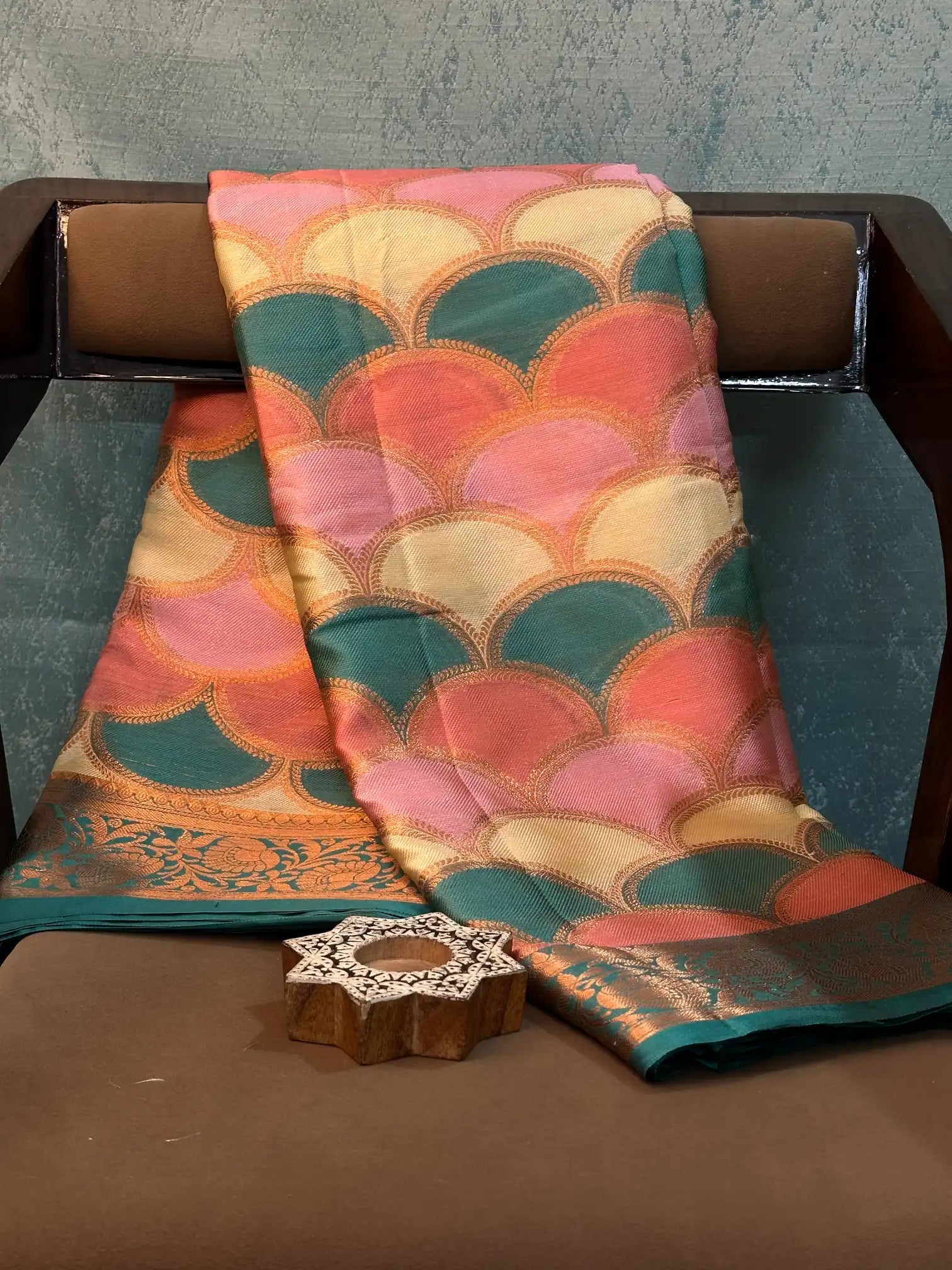 Contemporary Weave Kora Tissue Silk Banarasi Saree