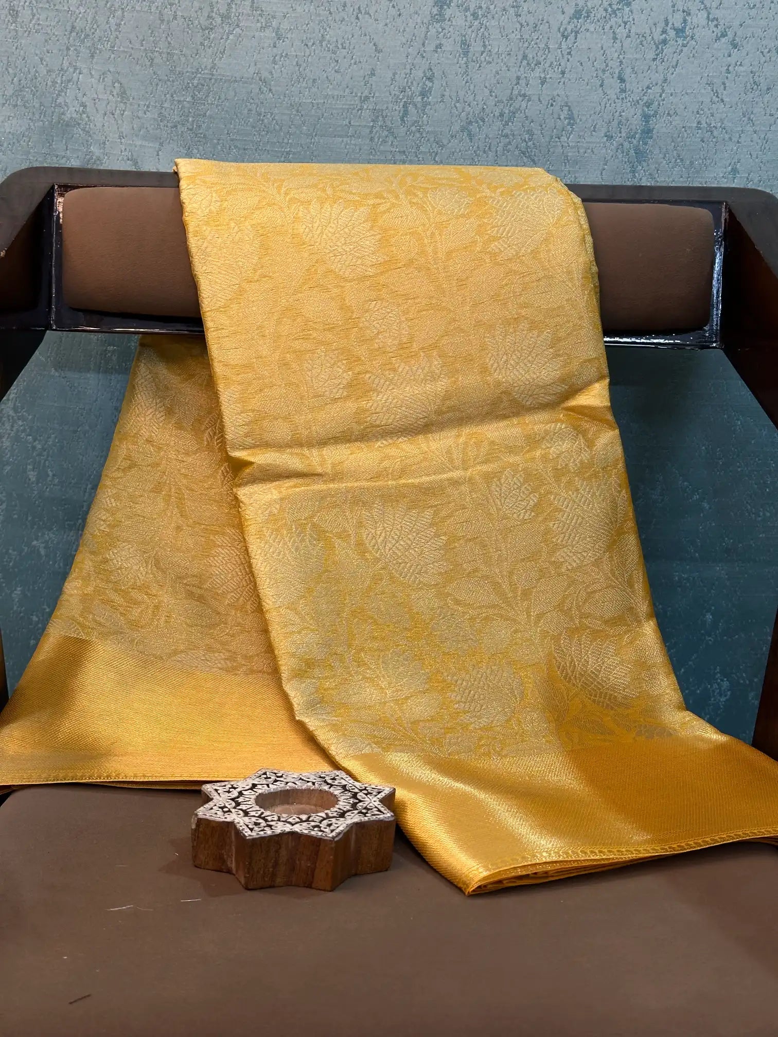 Contemporary Weave Kora Tissue Silk Banarasi Saree