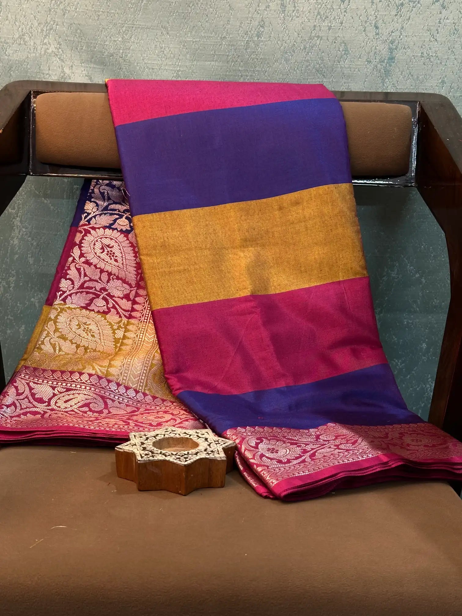 Contemporary Weave Kora Tissue Silk Banarasi Saree