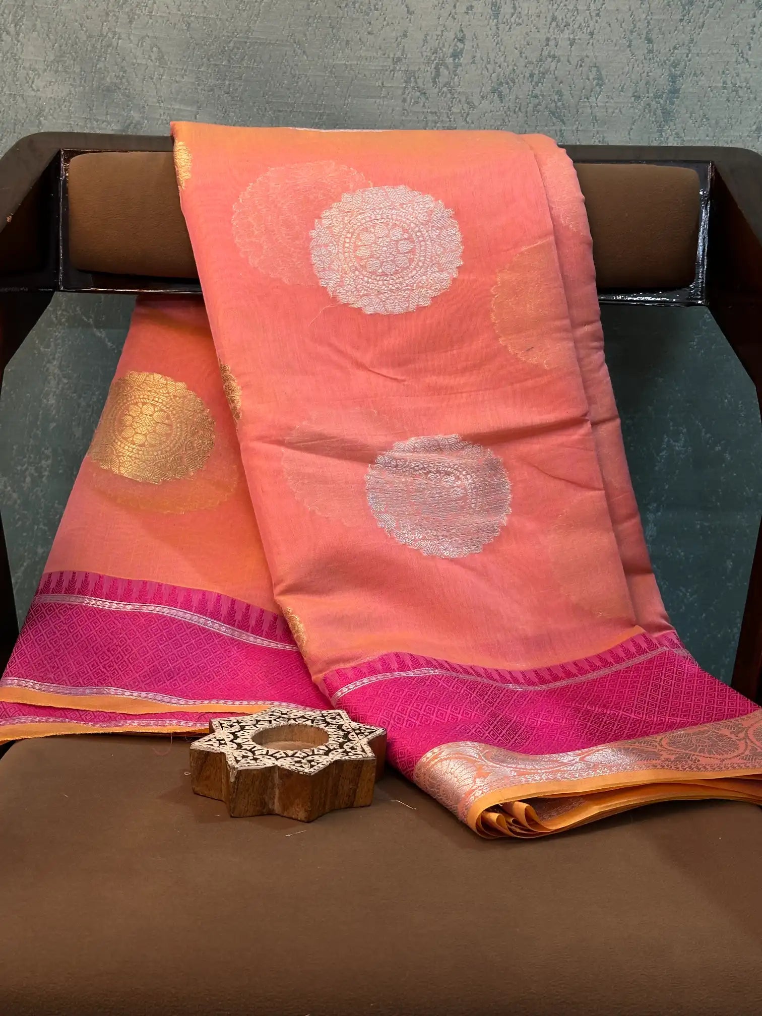 Contemporary Weave Kora Tissue Silk Banarasi Saree