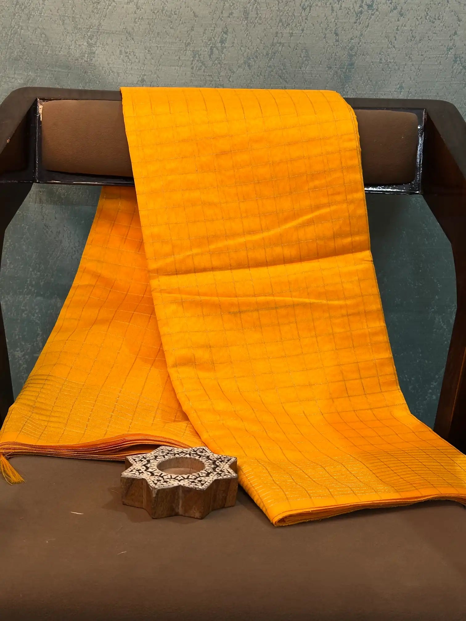 Contemporary Weave Kora Tissue Silk Banarasi Saree