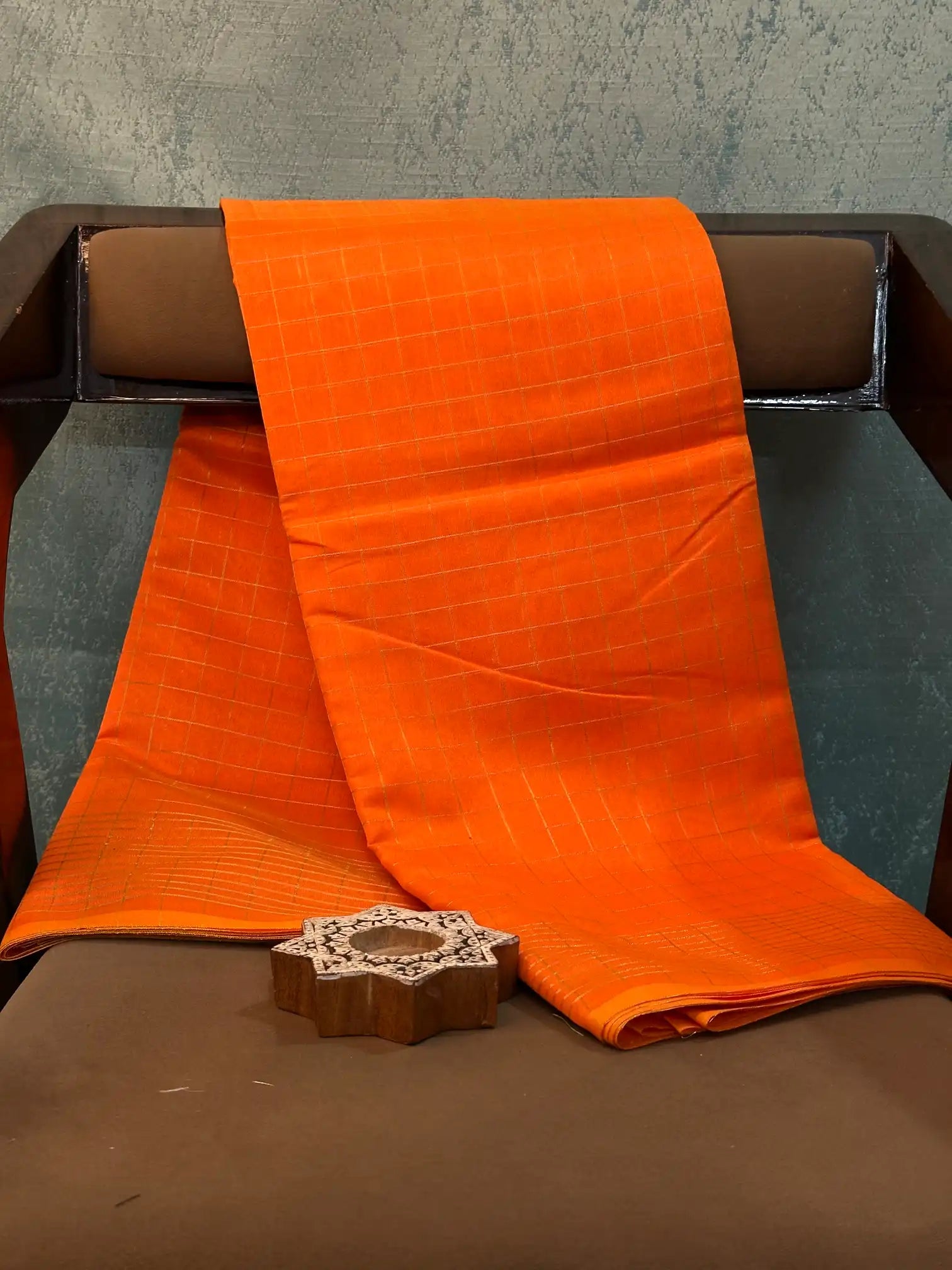 Contemporary Weave Kora Tissue Silk Banarasi Saree
