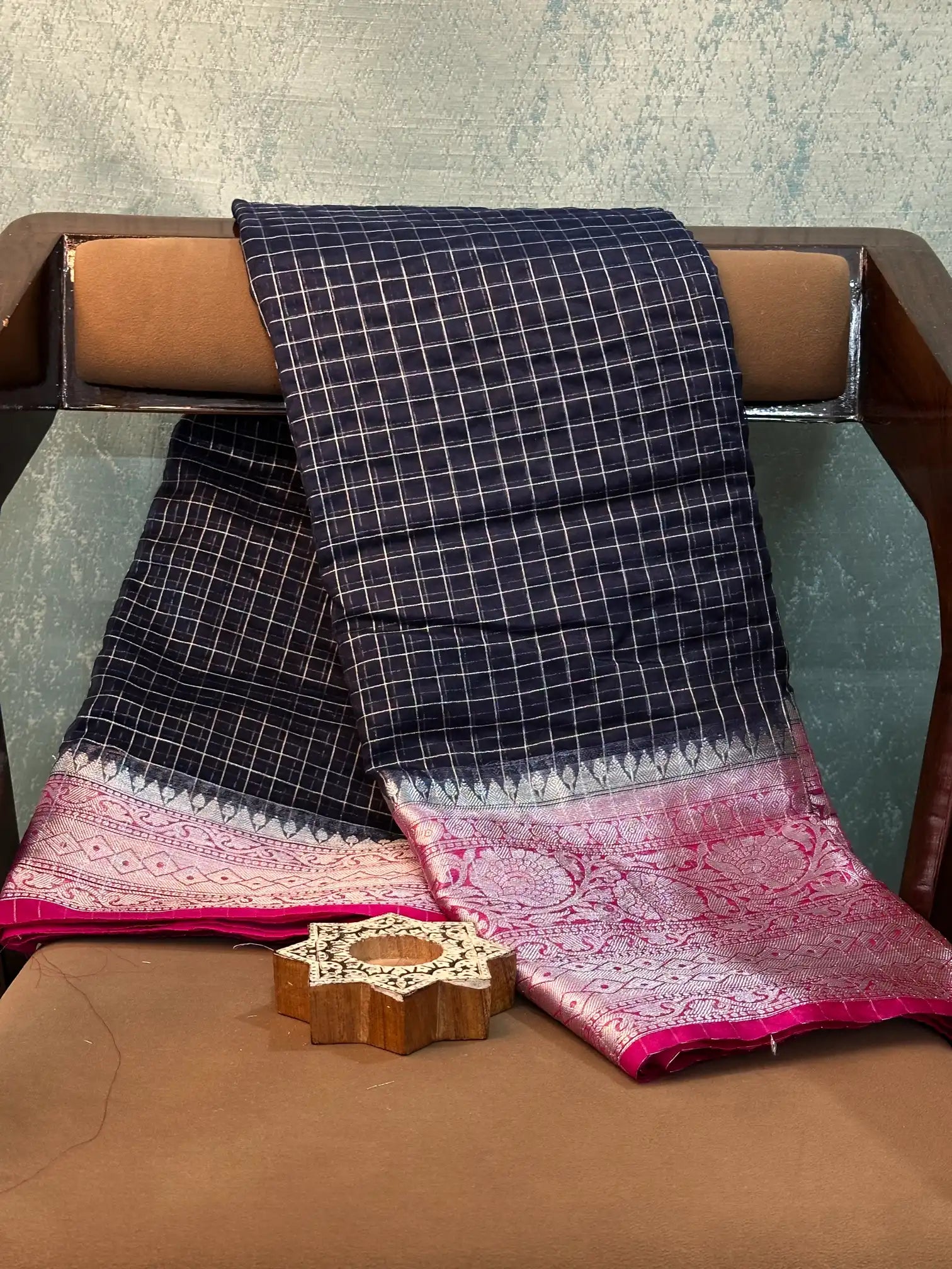 Contemporary Weave Kora Tissue Silk Banarasi Saree