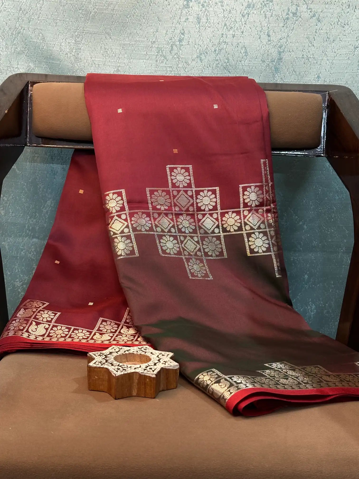Contemporary Weave Kora Tissue Silk Banarasi Saree