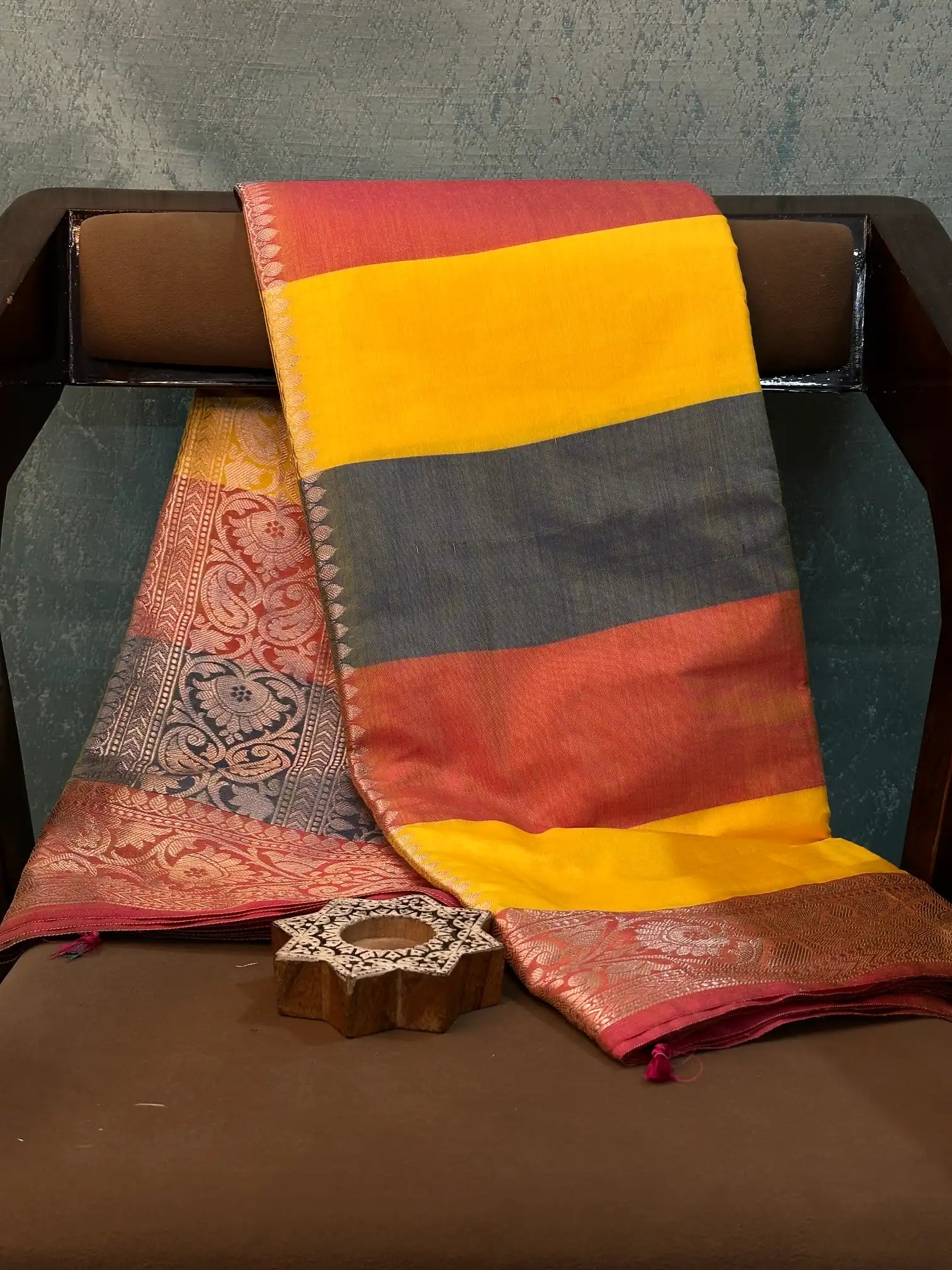 Eccentric Weave Softsilk Traditional Banarasi Saree