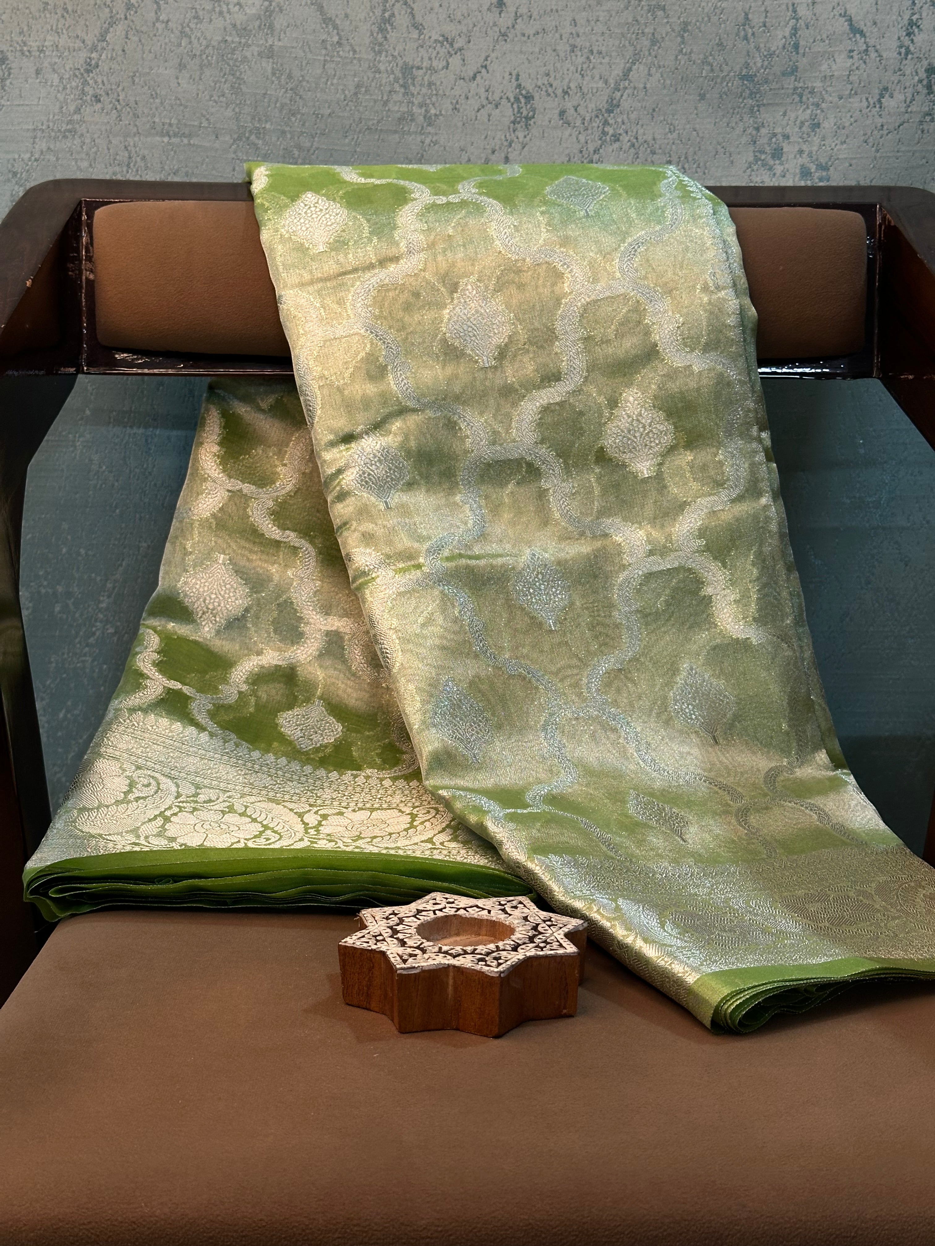 Contemporary Weave Kora Tissue Silk Banarasi Saree
