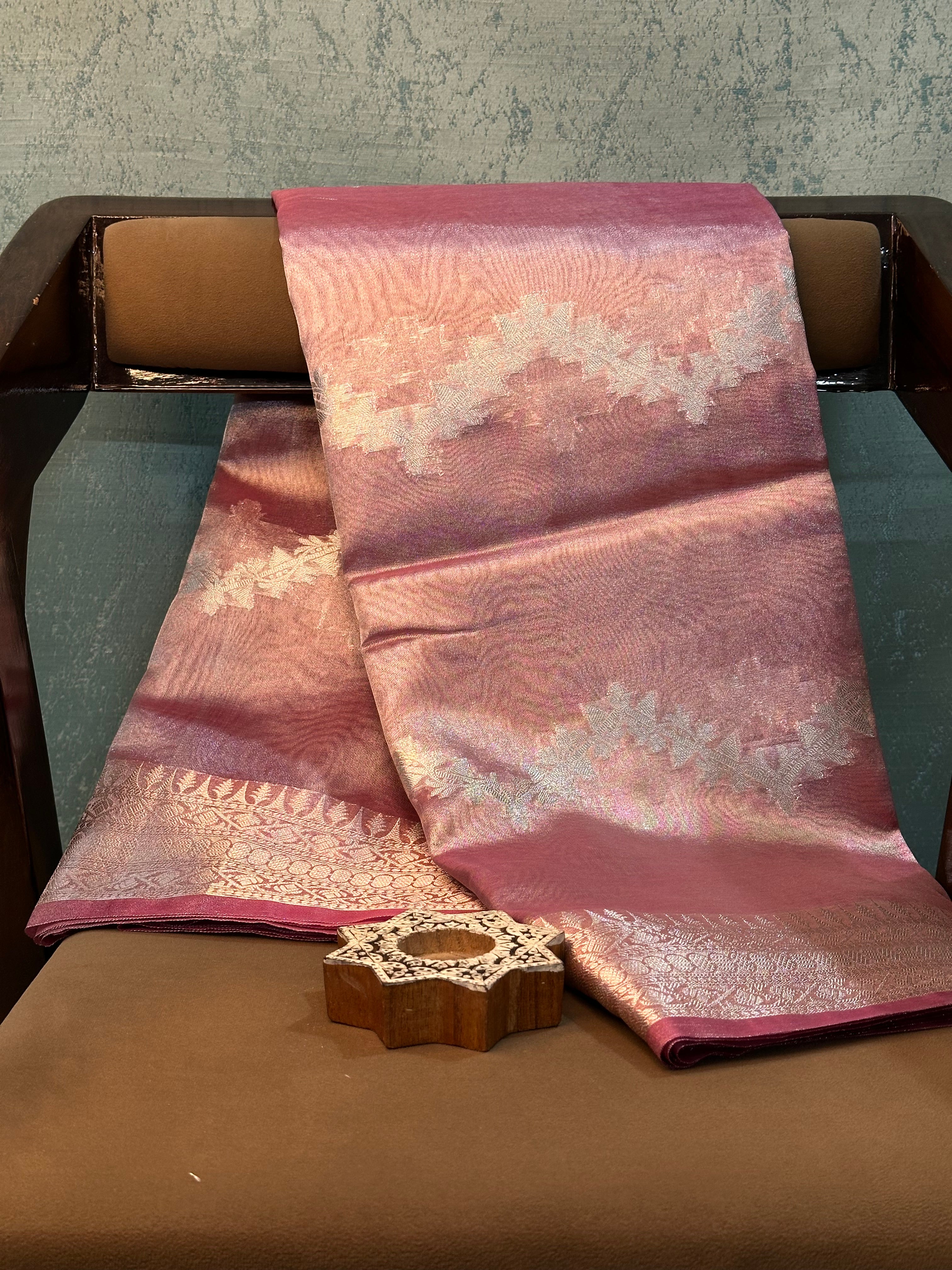 Contemporary Weave Kora Tissue Silk Banarasi Saree