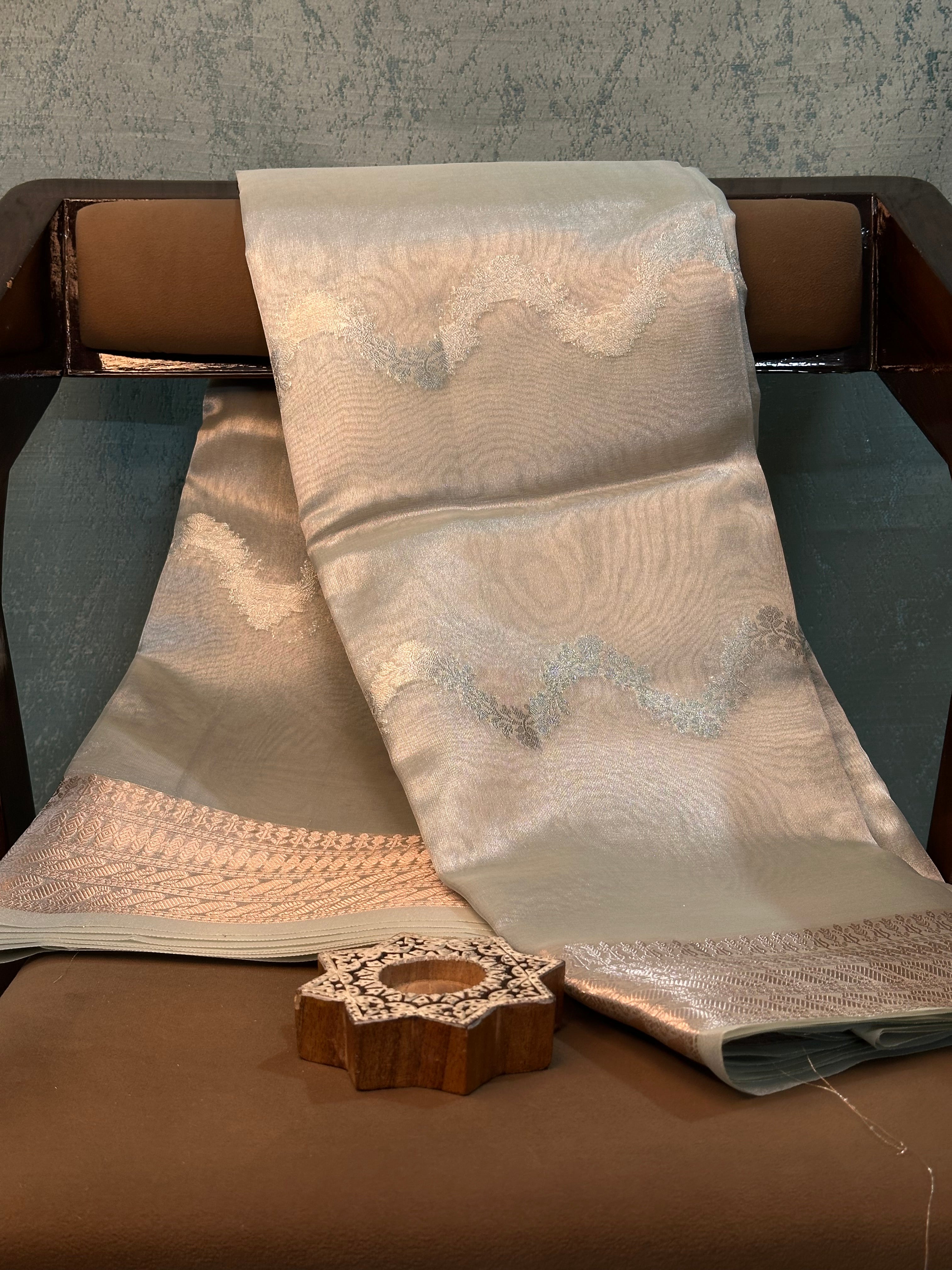 Contemporary Weave Kora Tissue Silk Banarasi Saree