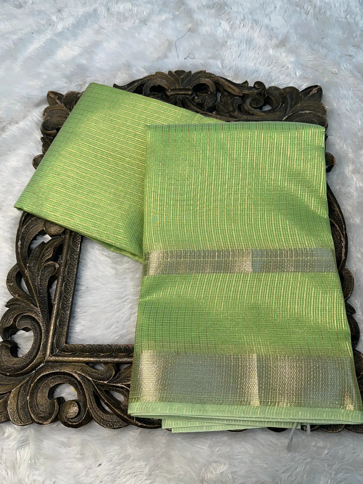 Contemporary Weave Kora Tissue Silk Banarasi Saree