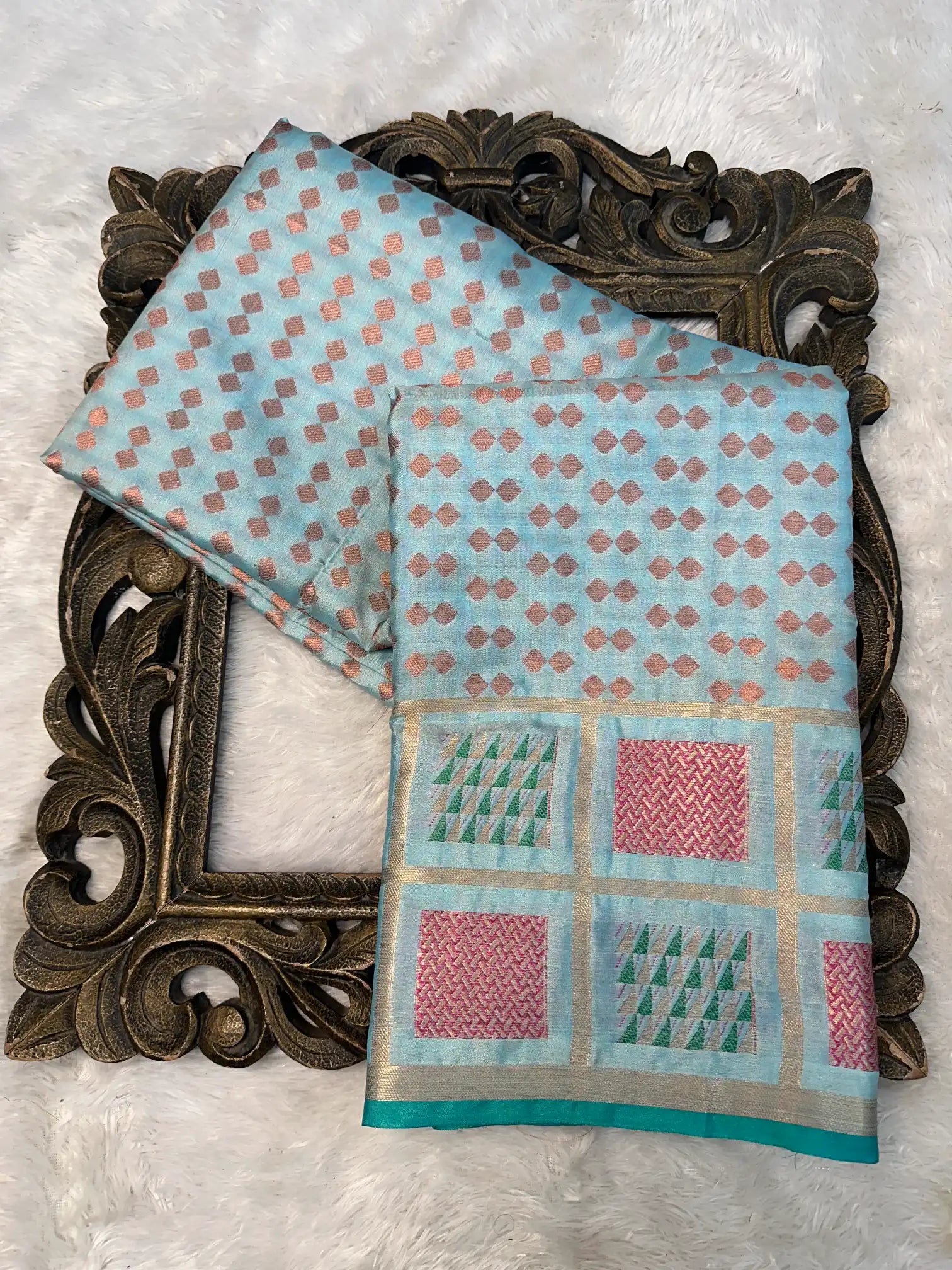 Eccentric Weave Softsilk Traditional Banarasi Saree