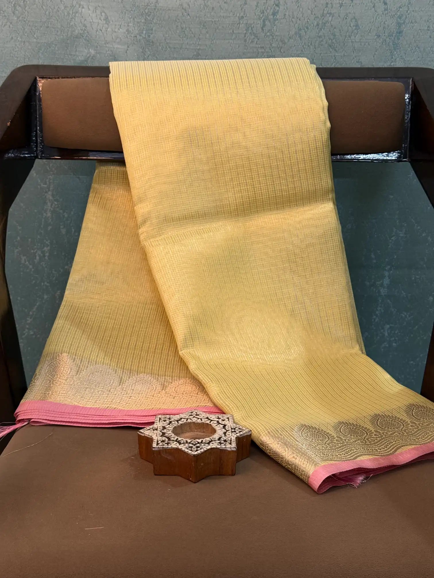 Contemporary Weave Kora Tissue Silk Banarasi Saree