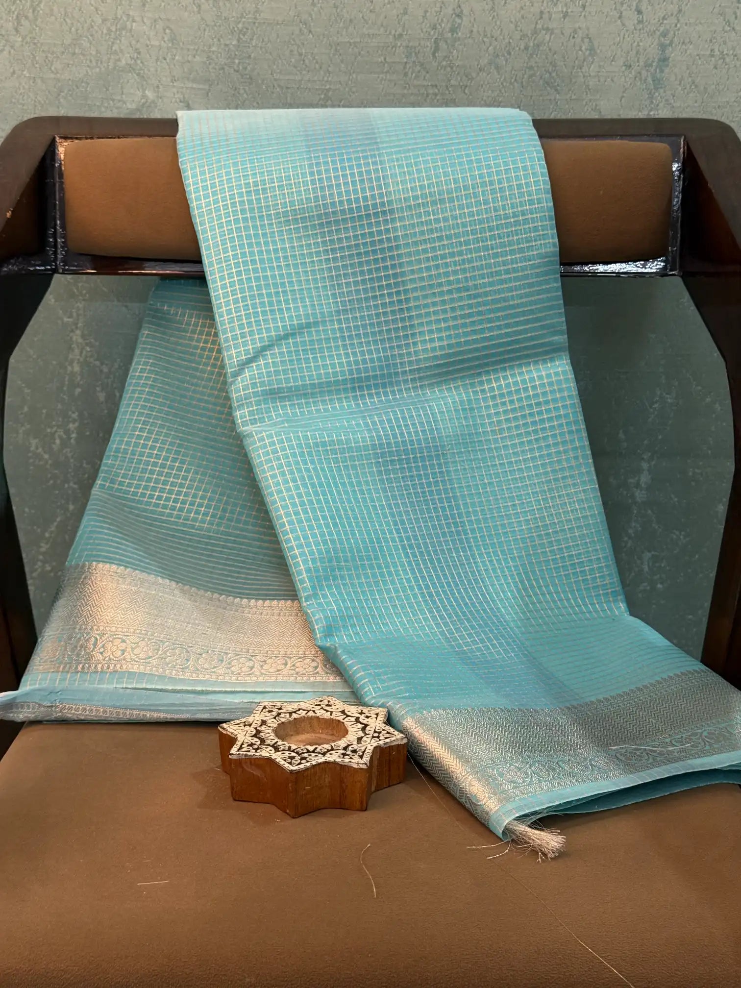 Contemporary Weave Kora Tissue Silk Banarasi Saree