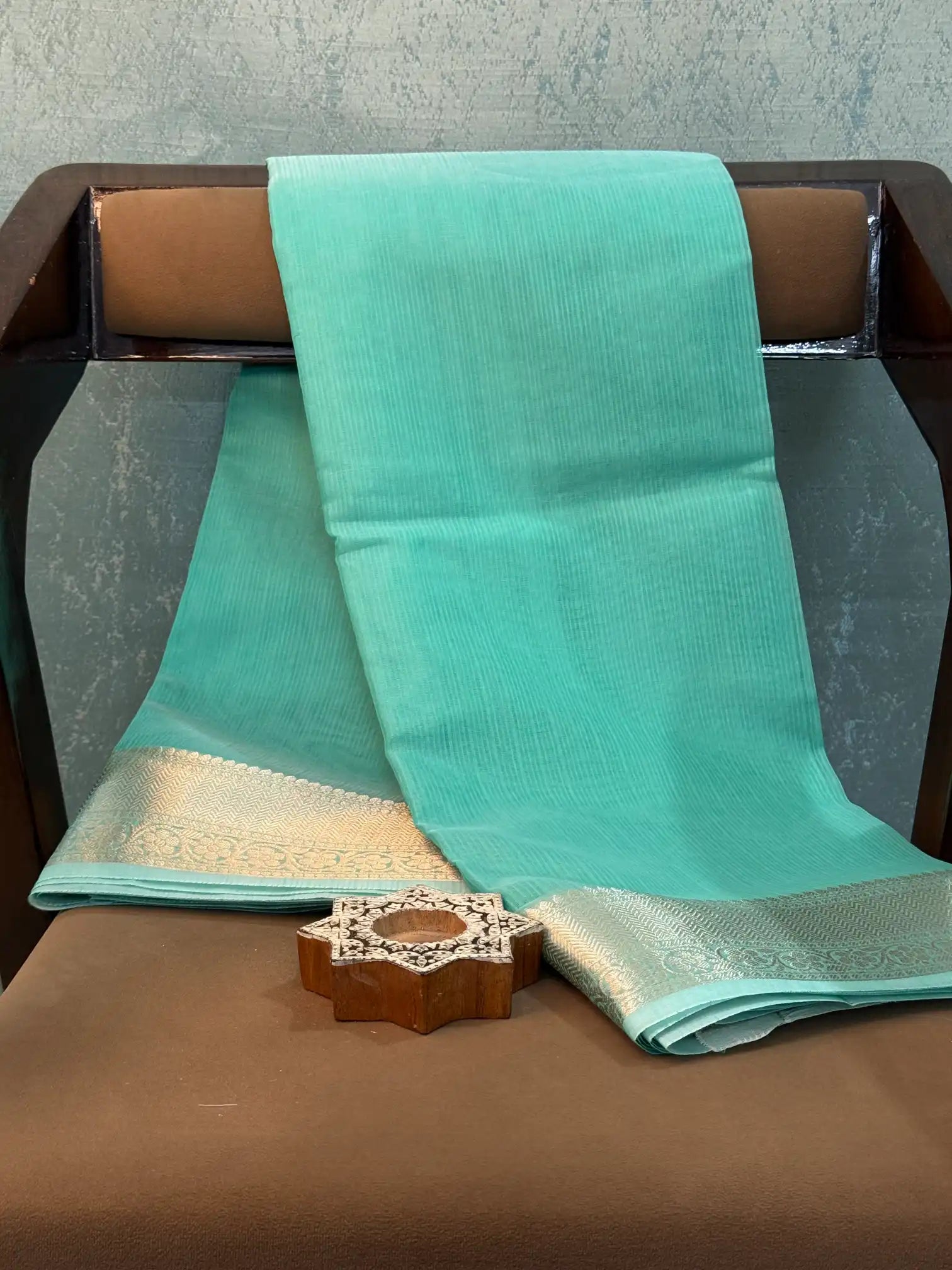 Contemporary Weave Kora Tissue Silk Banarasi Saree