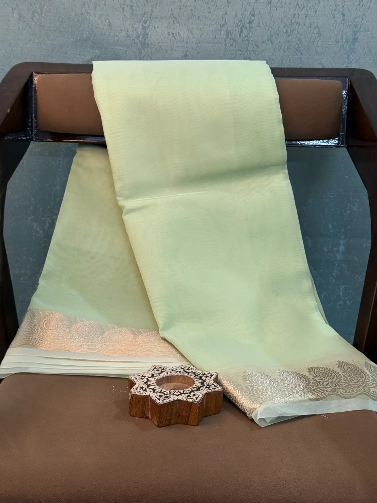 Eccentric Weave Softsilk Traditional Banarasi Saree