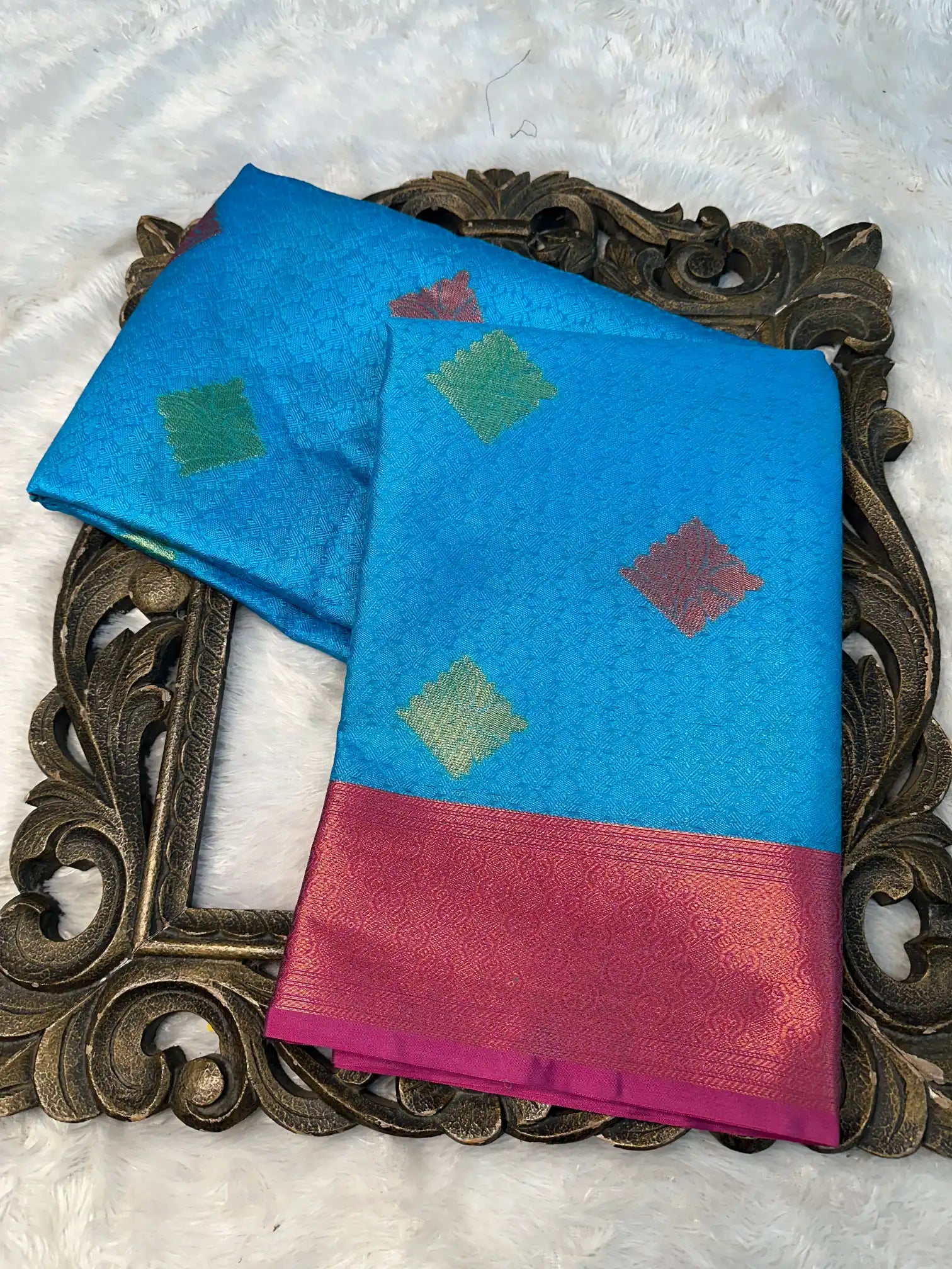 Contemporary Weave Kora Tissue Silk Banarasi Saree