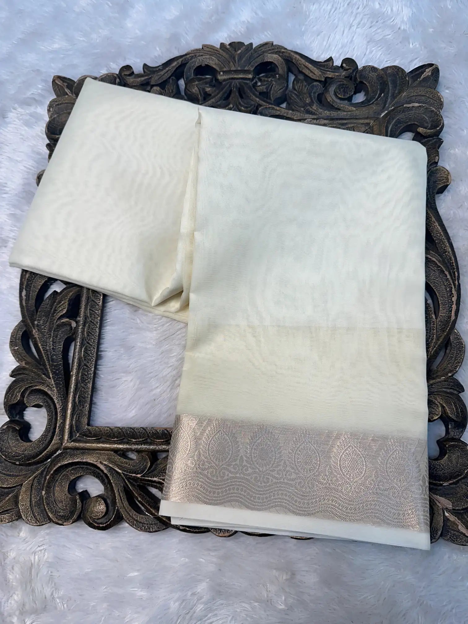 Contemporary Weave Kora Tissue Silk Banarasi Saree