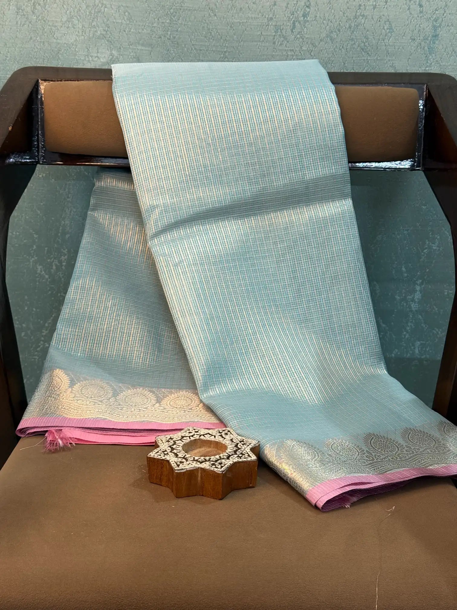 Contemporary Weave Kora Tissue Silk Banarasi Saree
