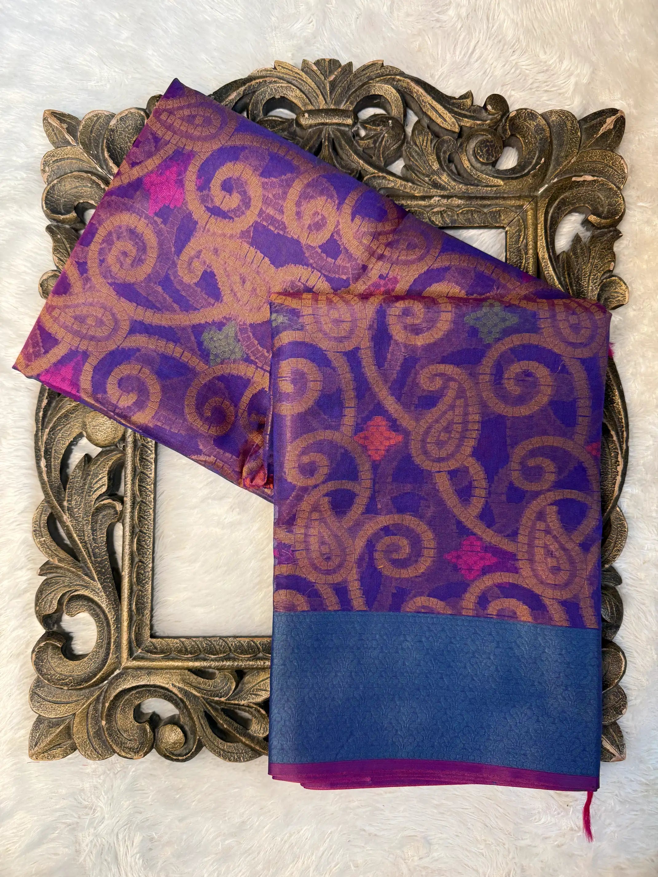 Contemporary Weave Kora Tissue Silk Banarasi Saree