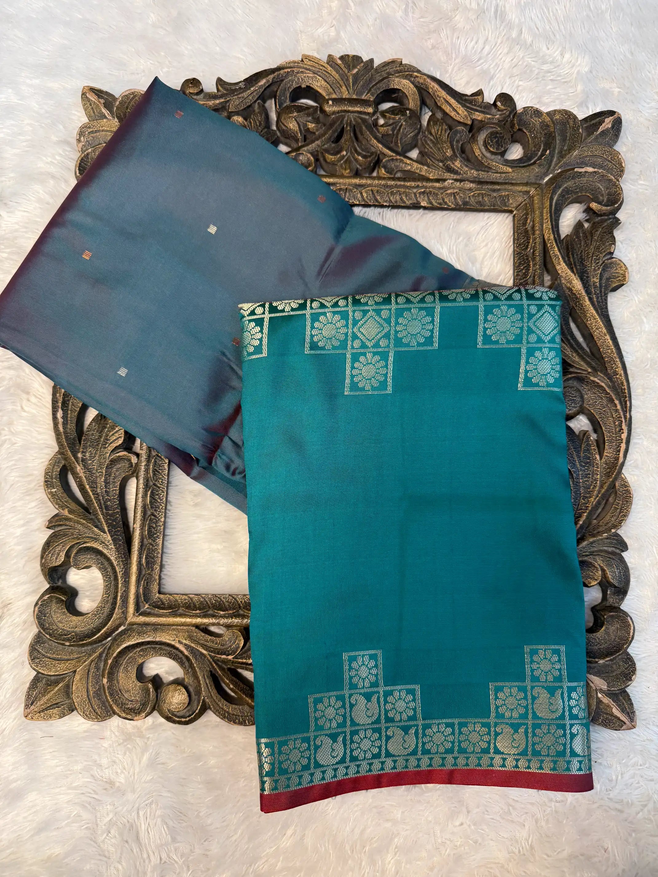 Contemporary Weave Kora Tissue Silk Banarasi Saree