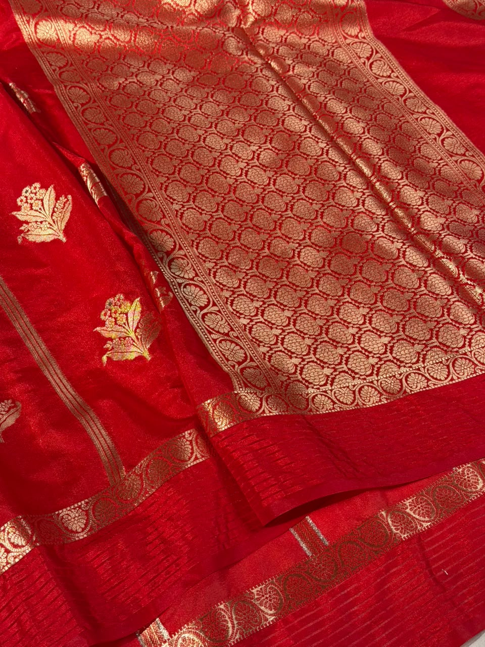 Bright Red Chinia Silk Traditional Banarasi Saree