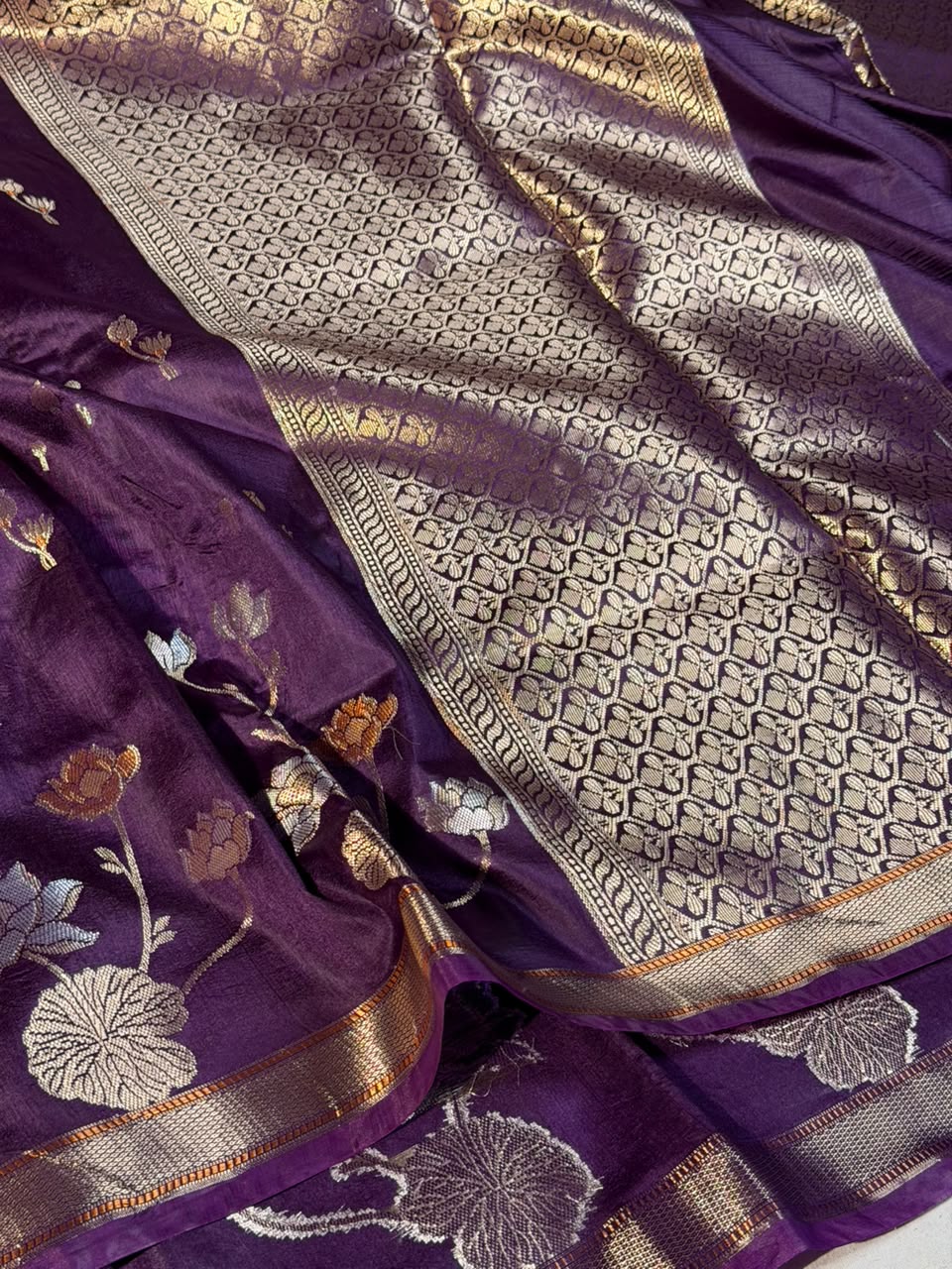 Bright Lavender Floral Border Chinia Silk Banarasi Saree