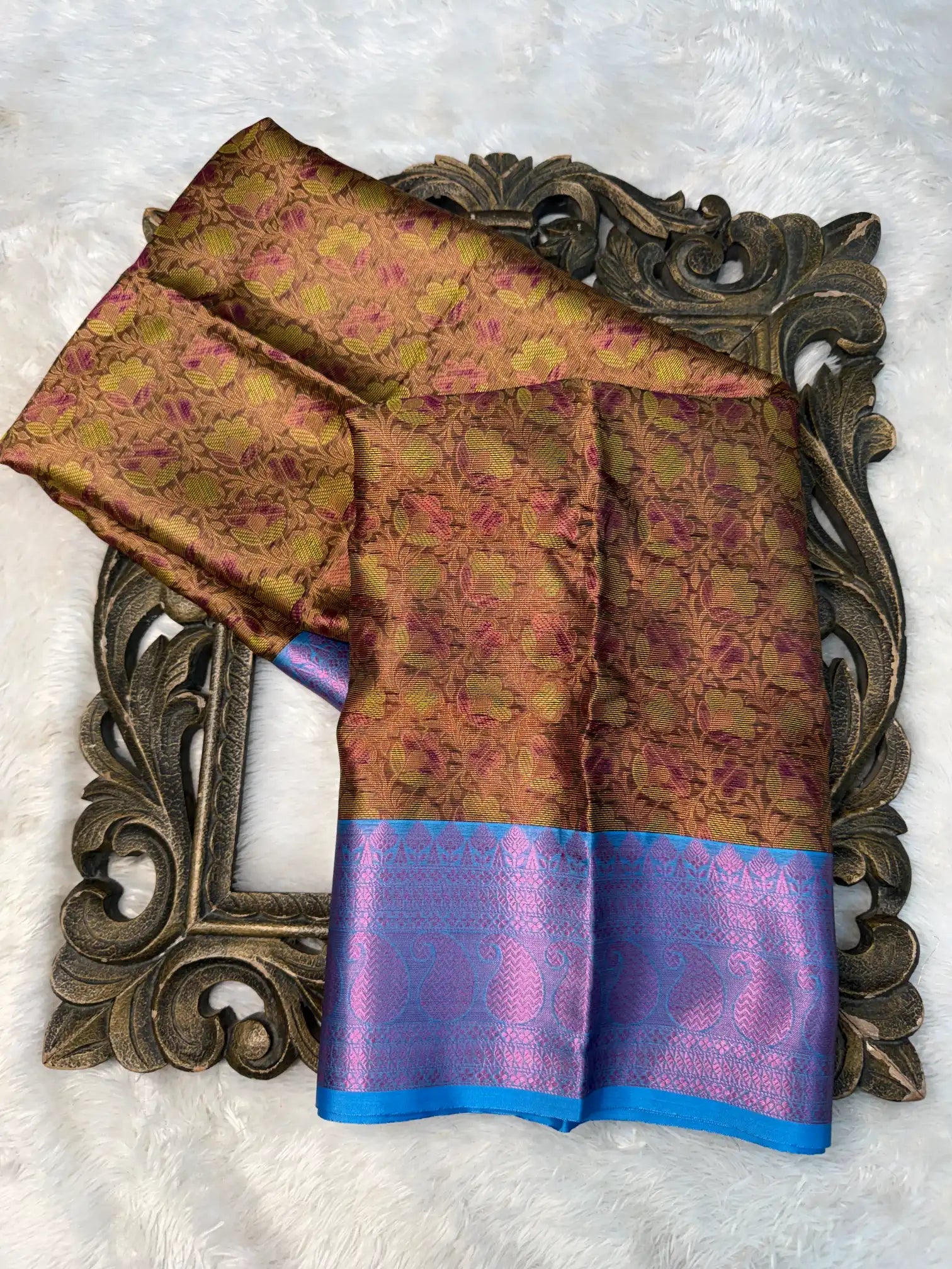 Contemporary Weave Kora Tissue Silk Banarasi Saree
