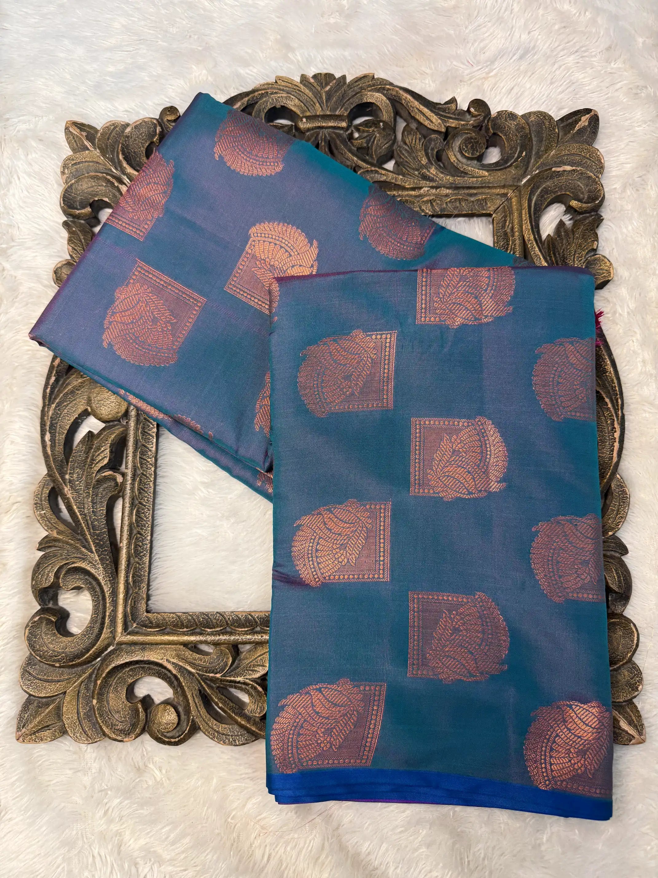 Contemporary Weave Kora Tissue Silk Banarasi Saree