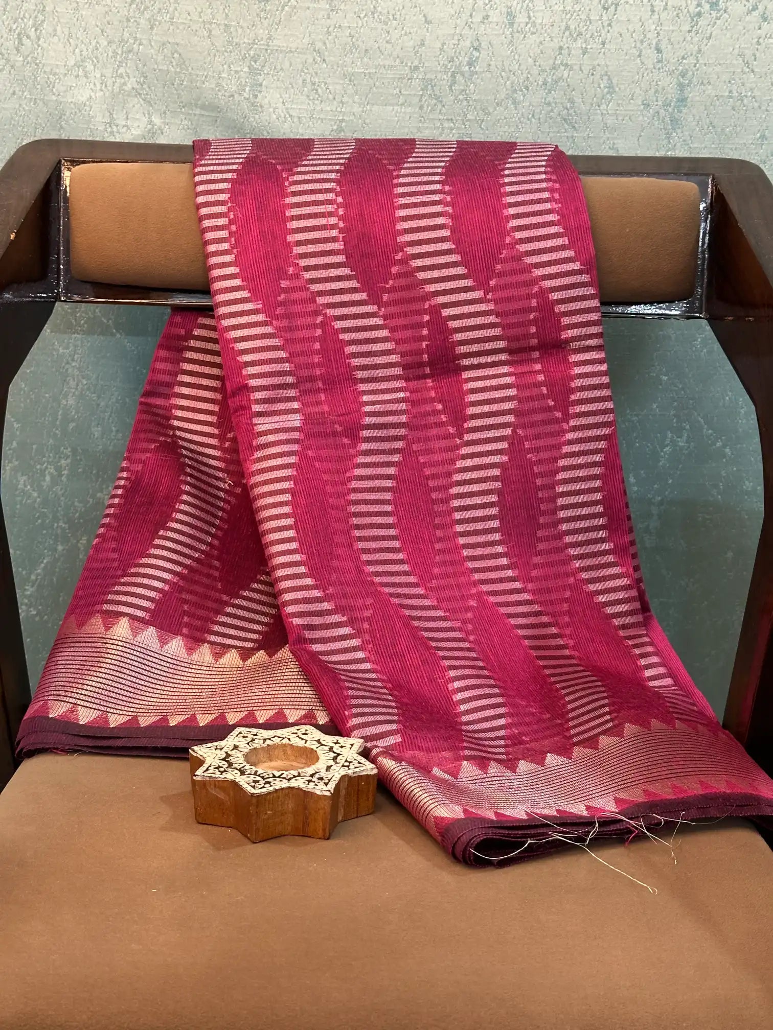 Contemporary Weave Kora Tissue Silk Banarasi Saree