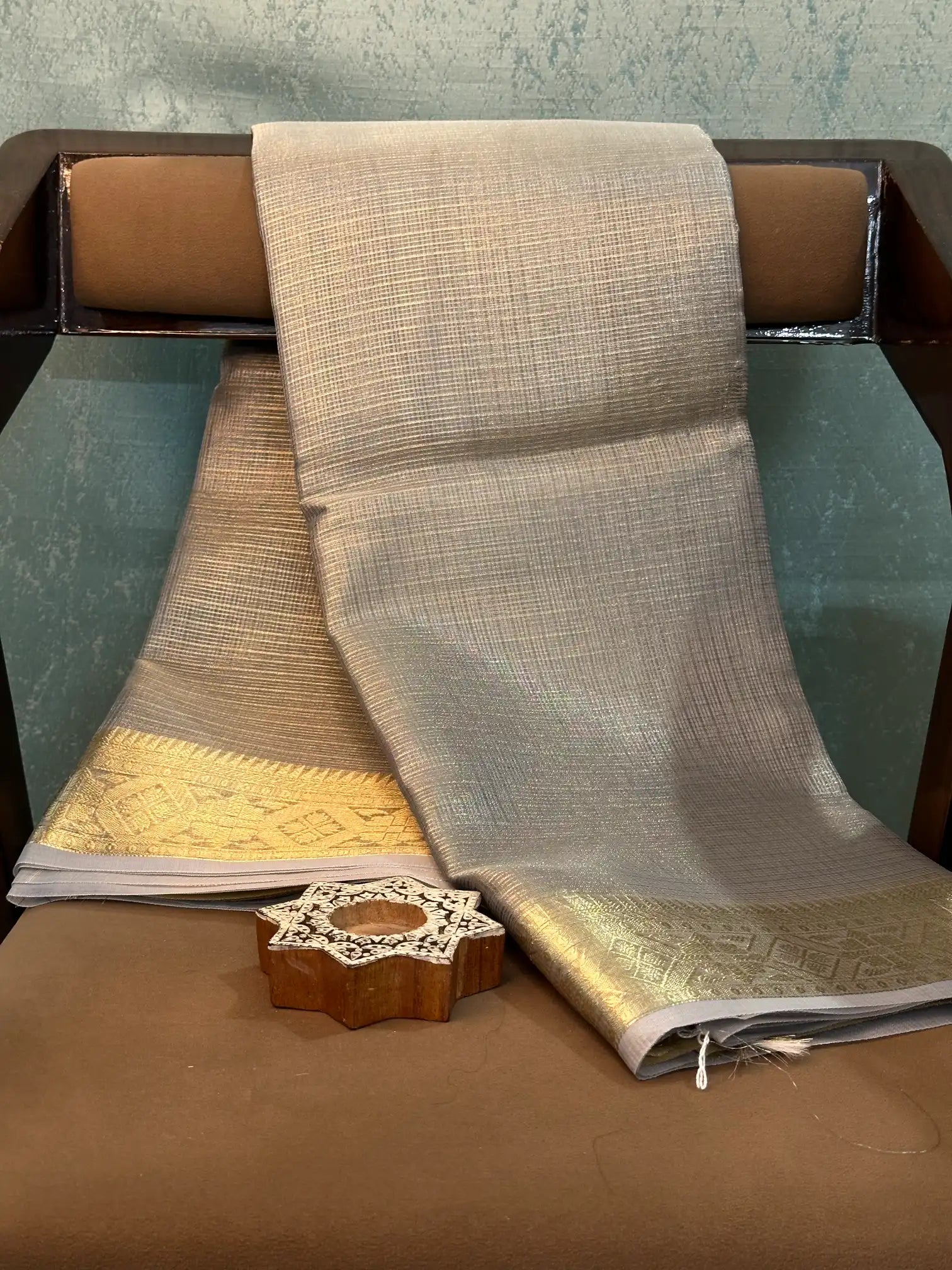 Contemporary Weave Kora Tissue Silk Banarasi Saree