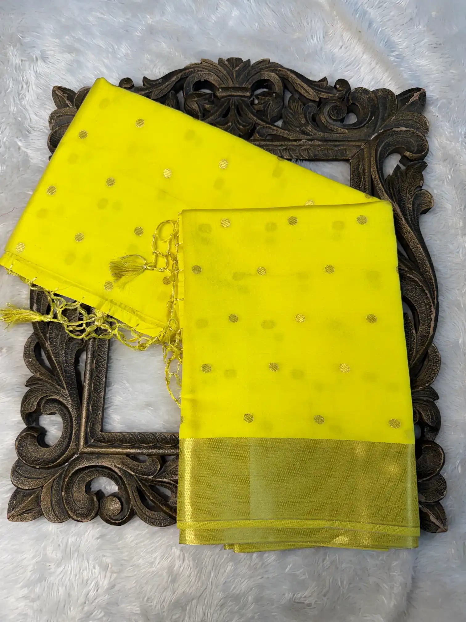 Contemporary Weave Kora Tissue Silk Banarasi Saree
