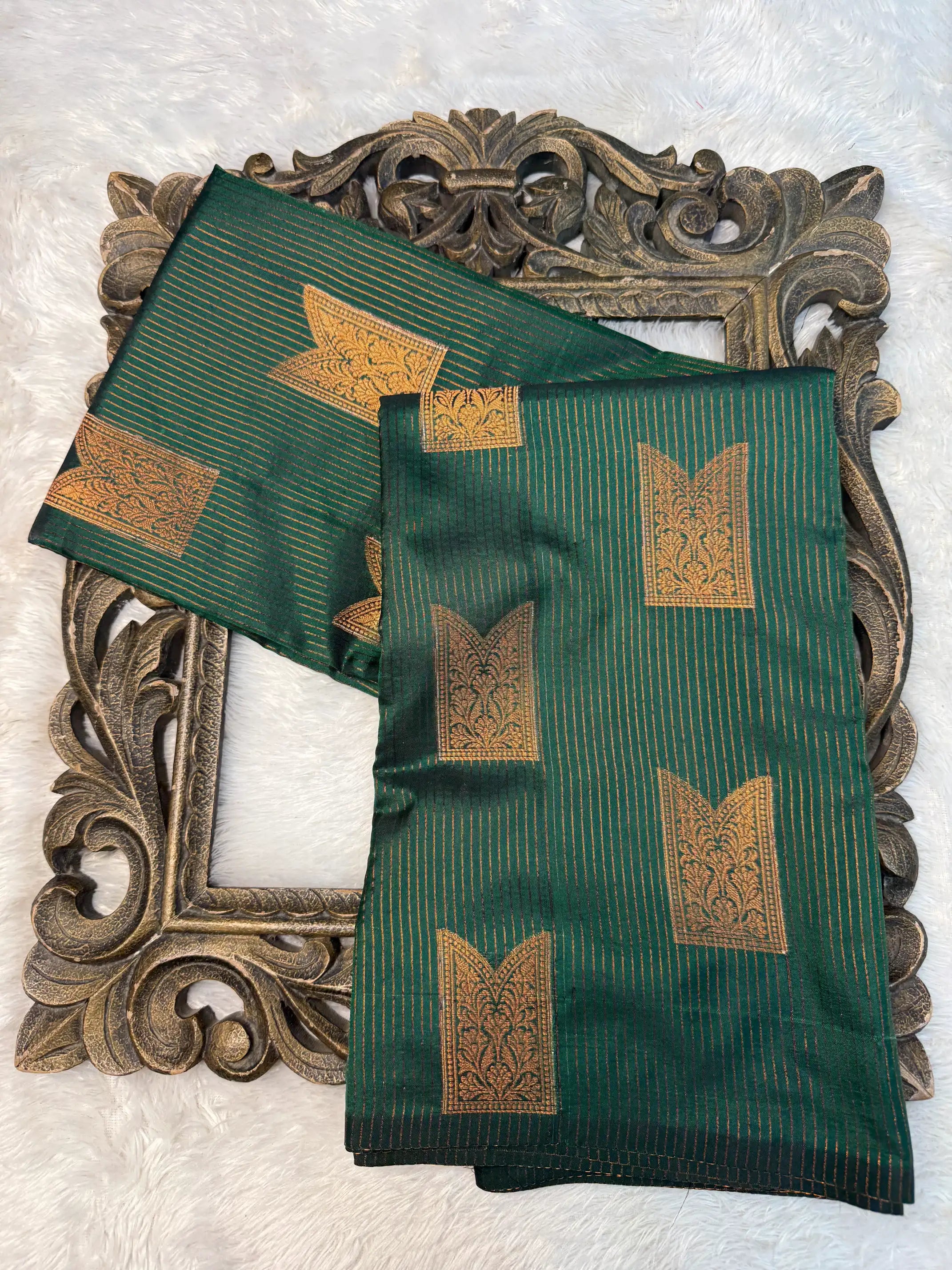 Contemporary Weave Kora Tissue Silk Banarasi Saree